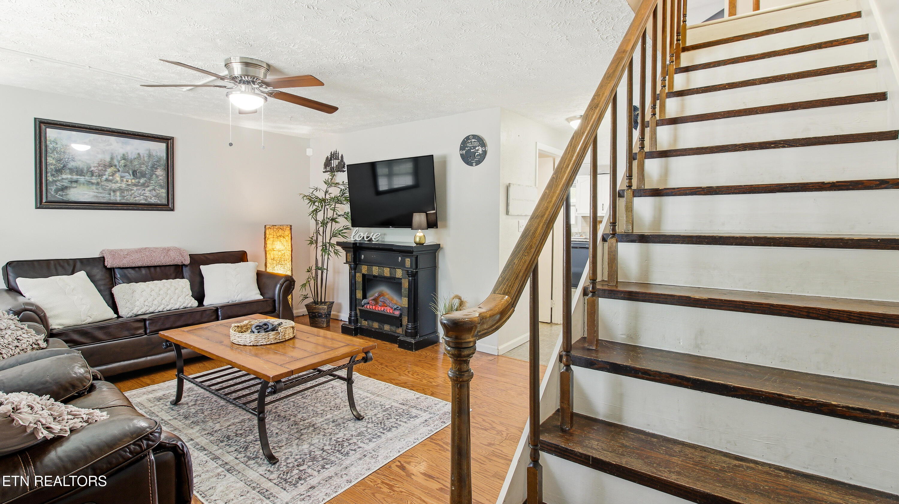 625 S Asbury Drive Pigeon Forge TN 37863