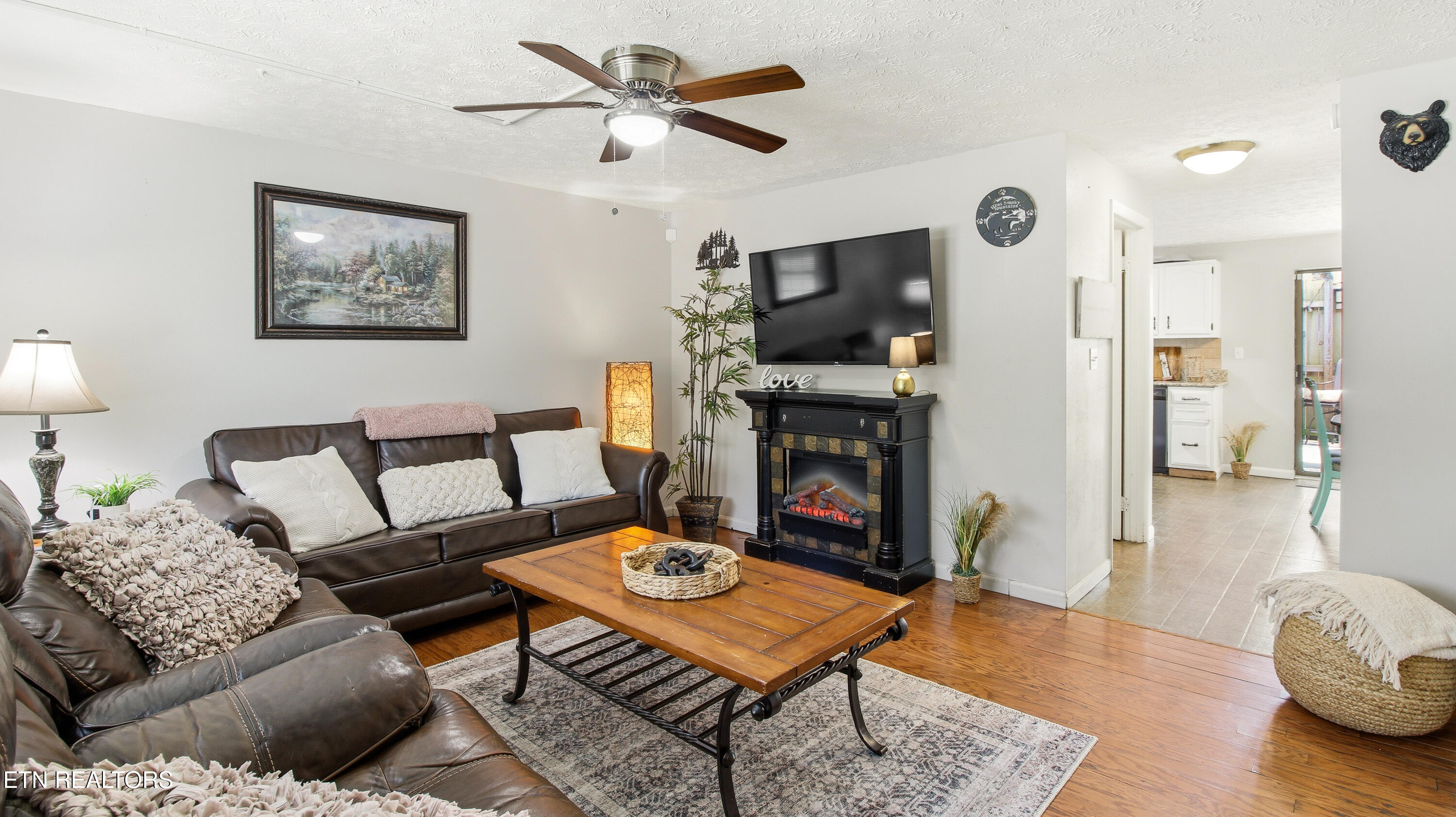 625 S Asbury Drive Pigeon Forge TN 37863