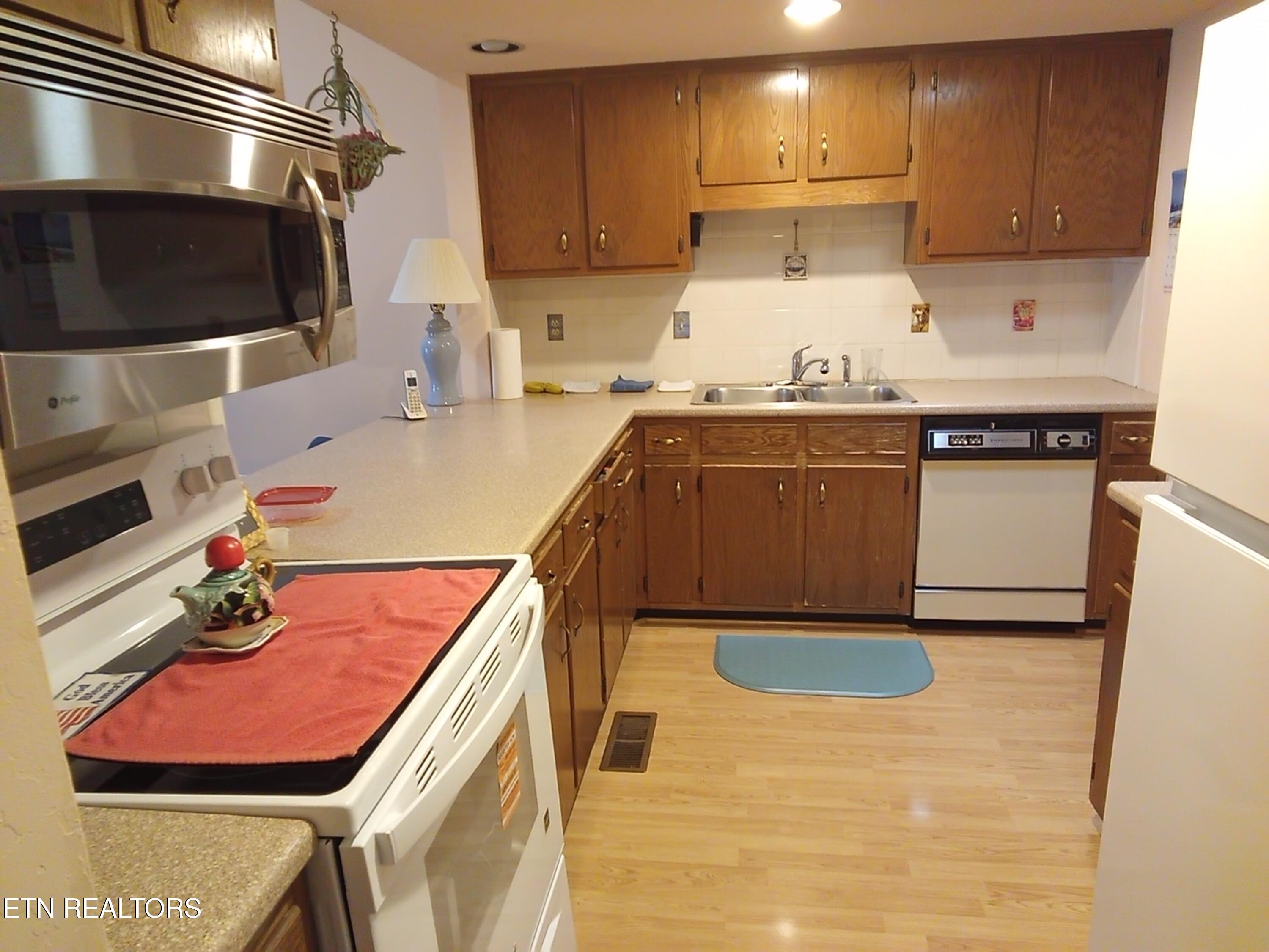 354 Lake Catherine Lane Crossville TN 38558
