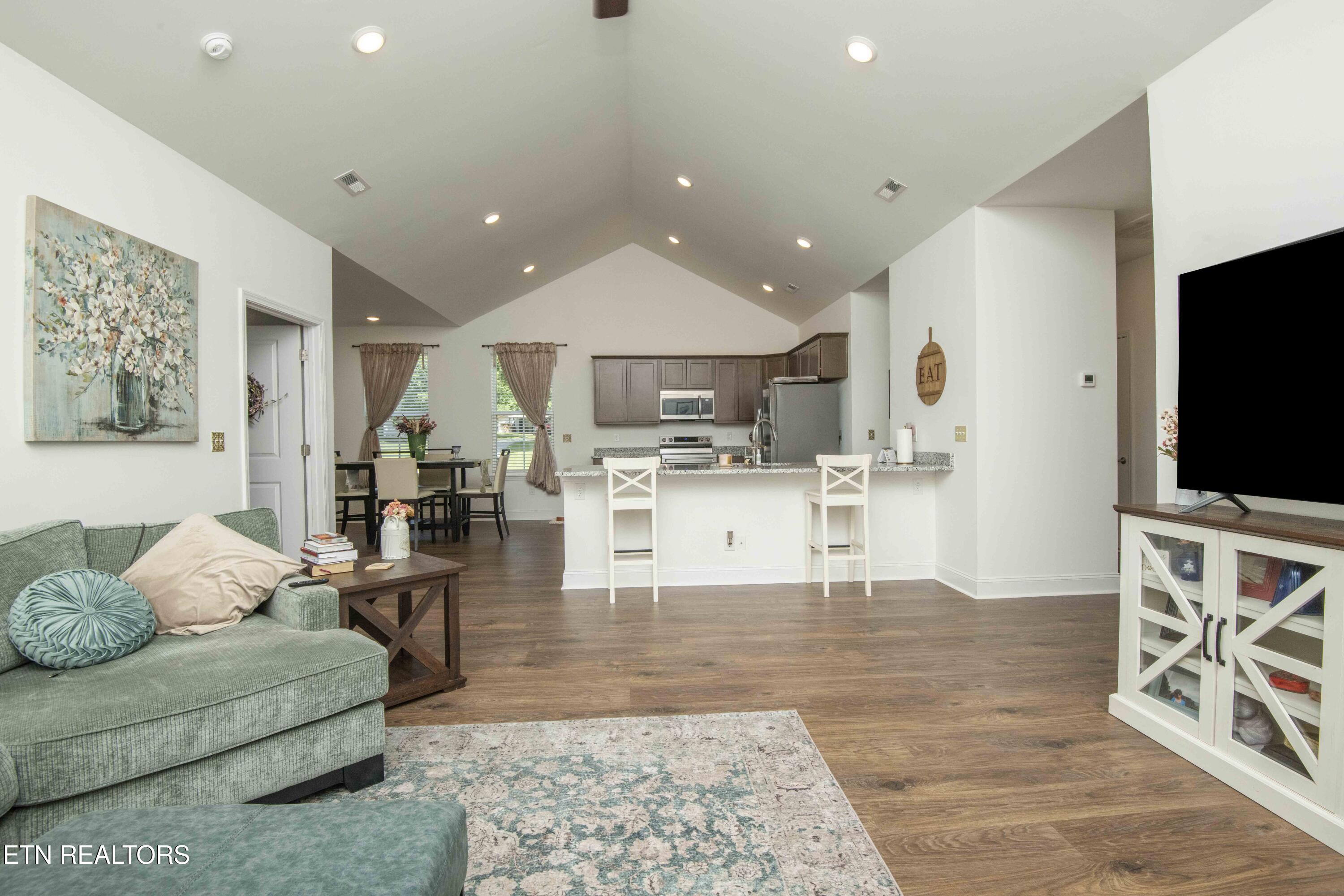 112 Elise Way Lenoir City TN 37771