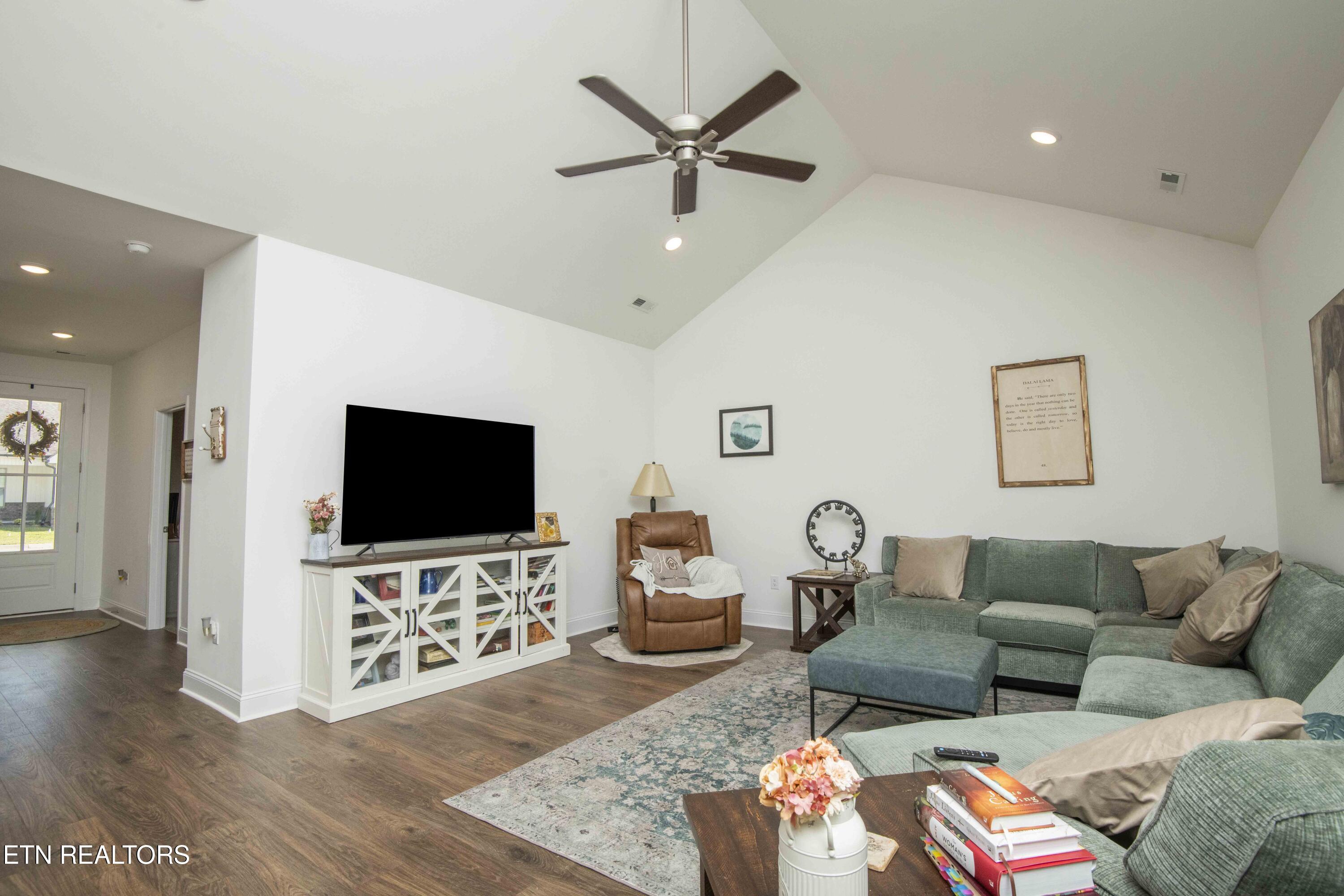 112 Elise Way Lenoir City TN 37771