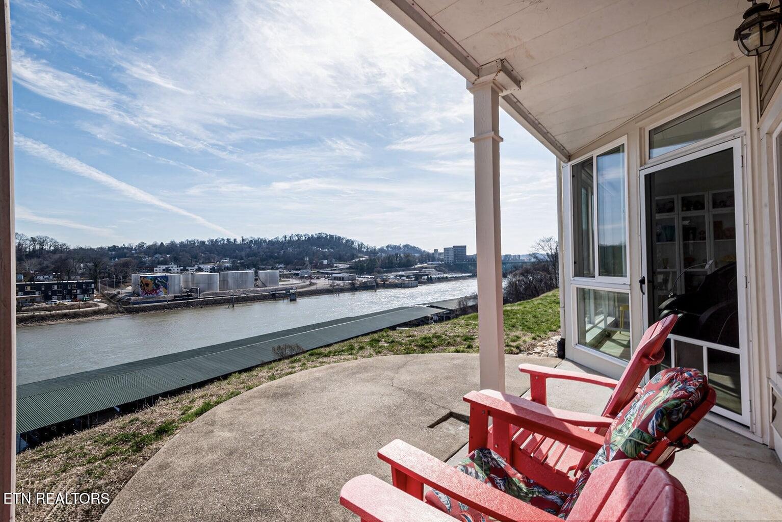 556 Riverfront Way Knoxville TN 37915