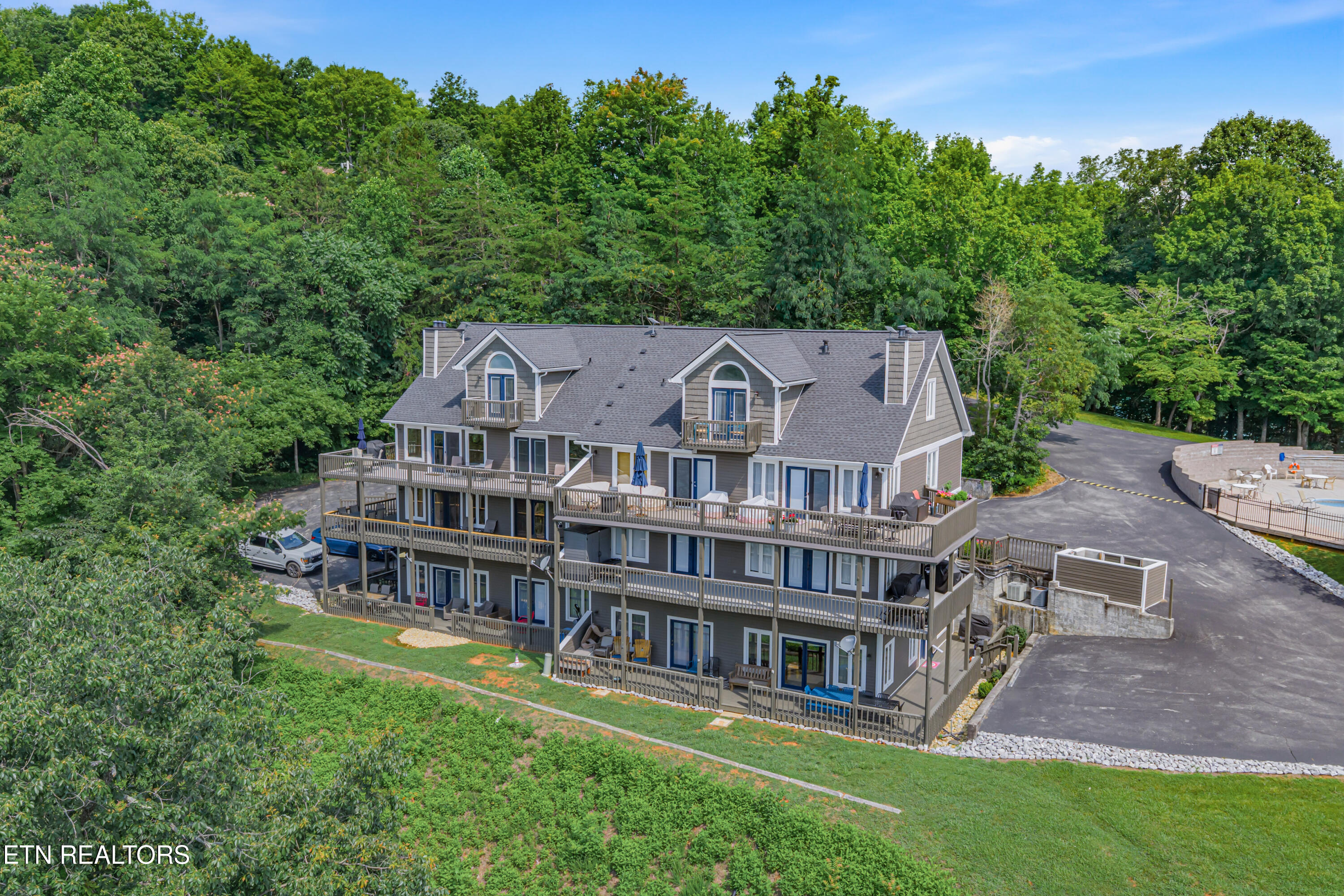 680 Shanghai Landing Lane Lafollette TN 37766