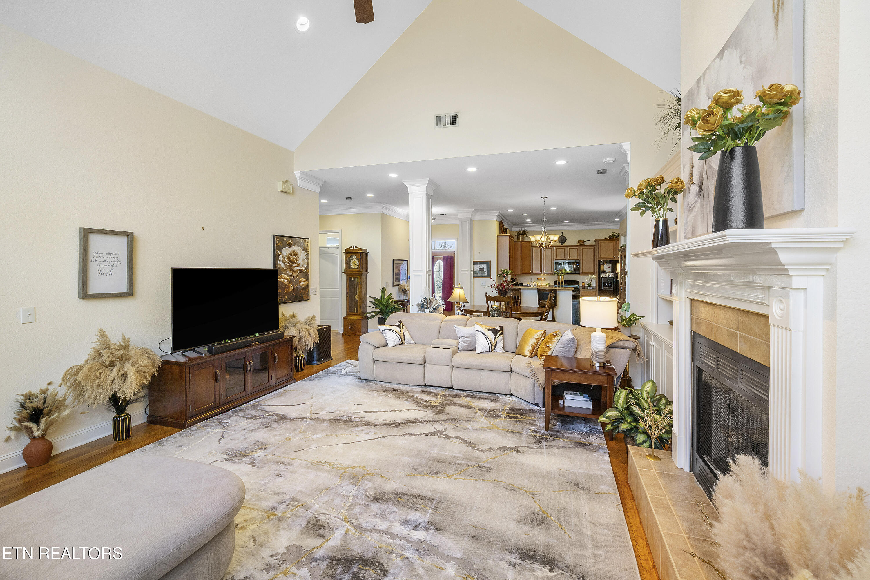 1892 Mountain Drive Lenoir City TN 37772