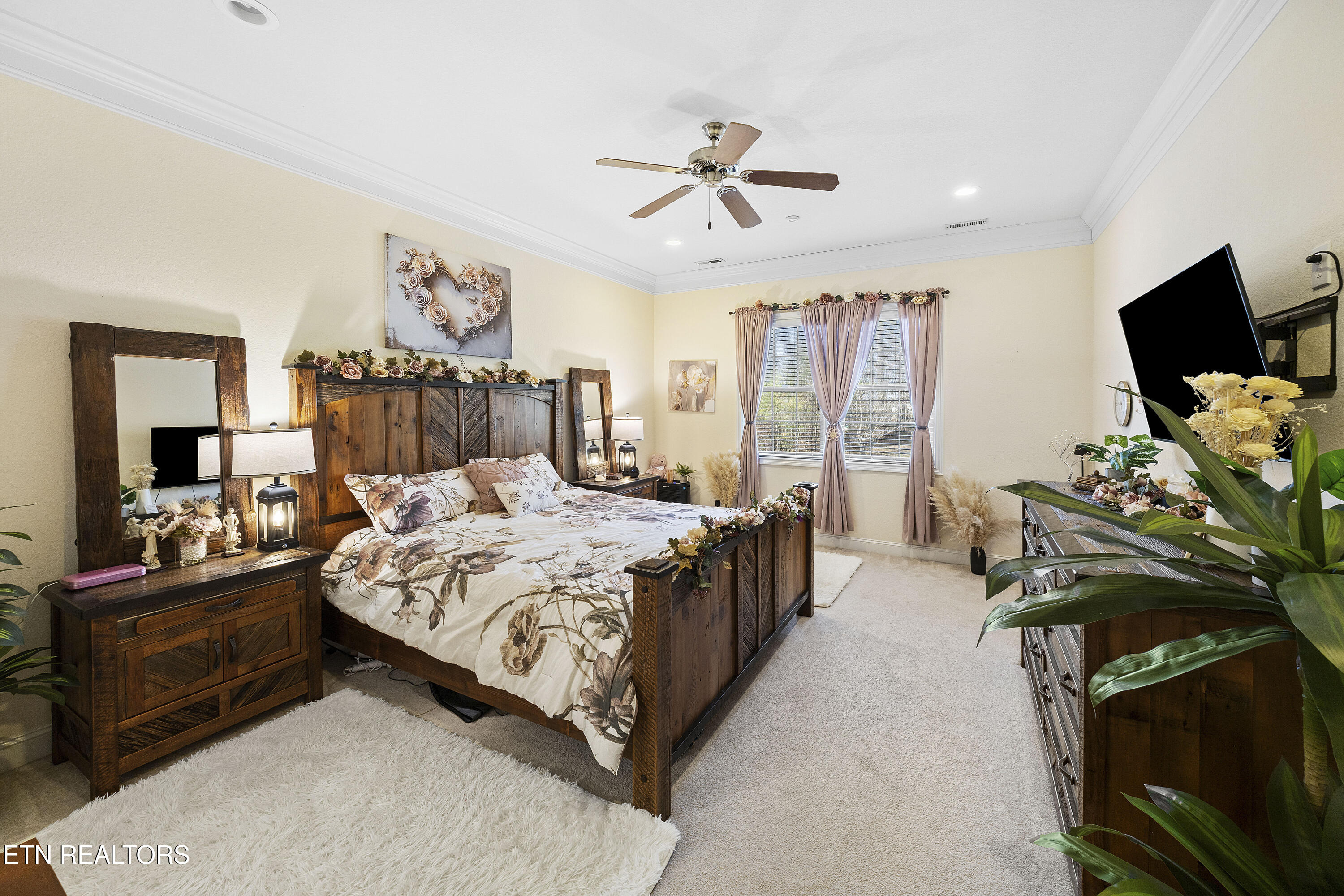 1892 Mountain Drive Lenoir City TN 37772