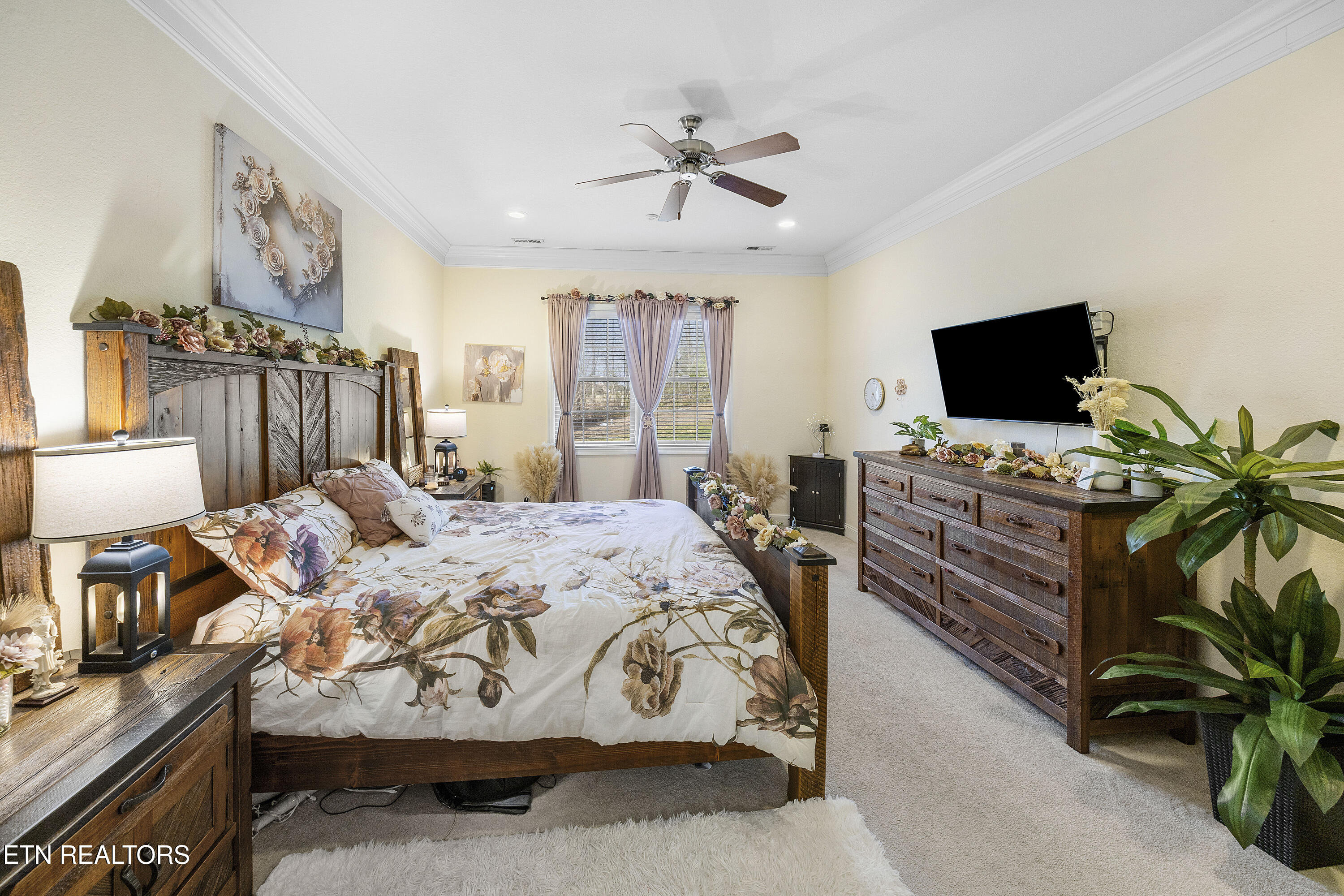 1892 Mountain Drive Lenoir City TN 37772