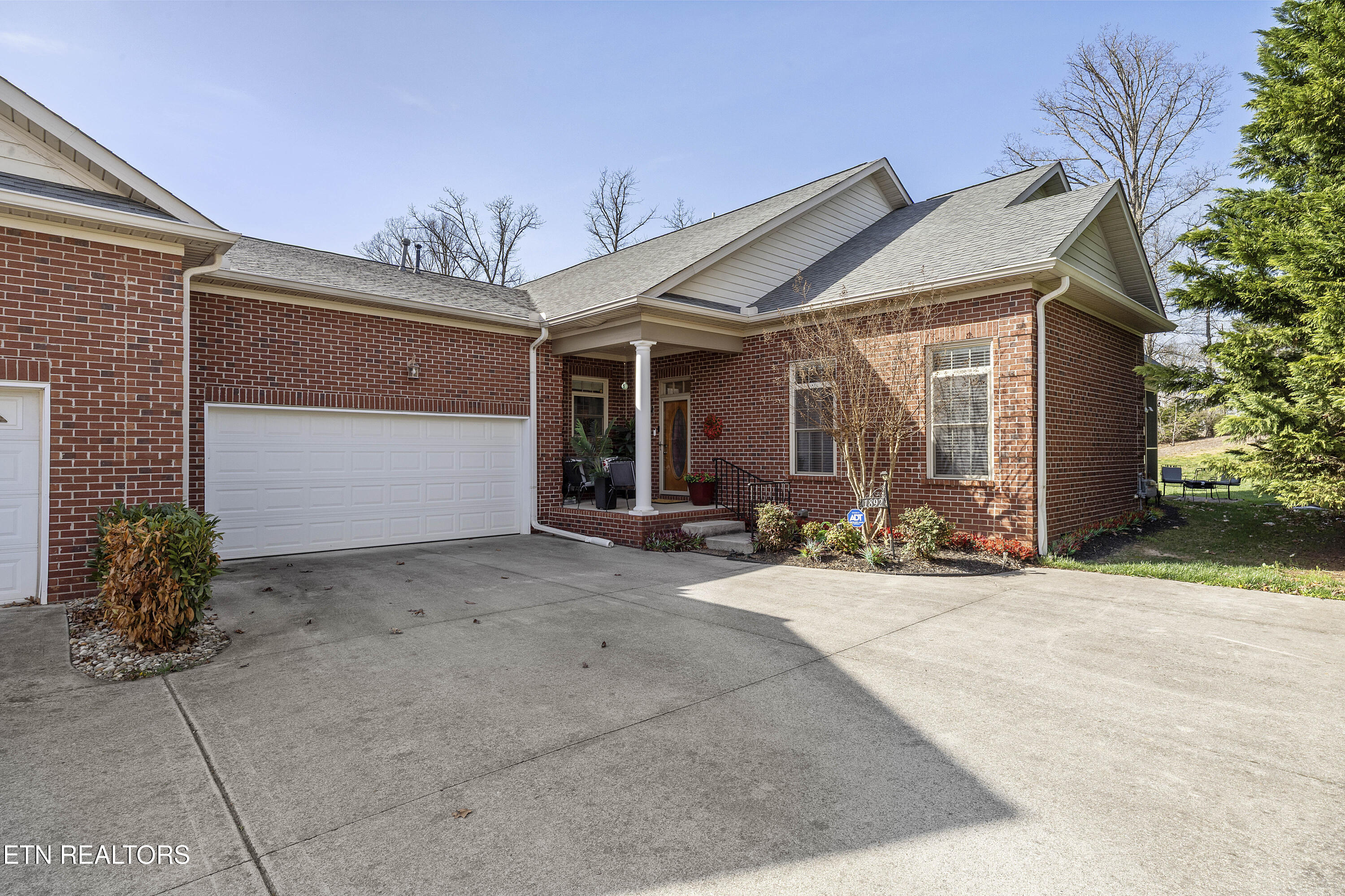 1892 Mountain Drive Lenoir City TN 37772