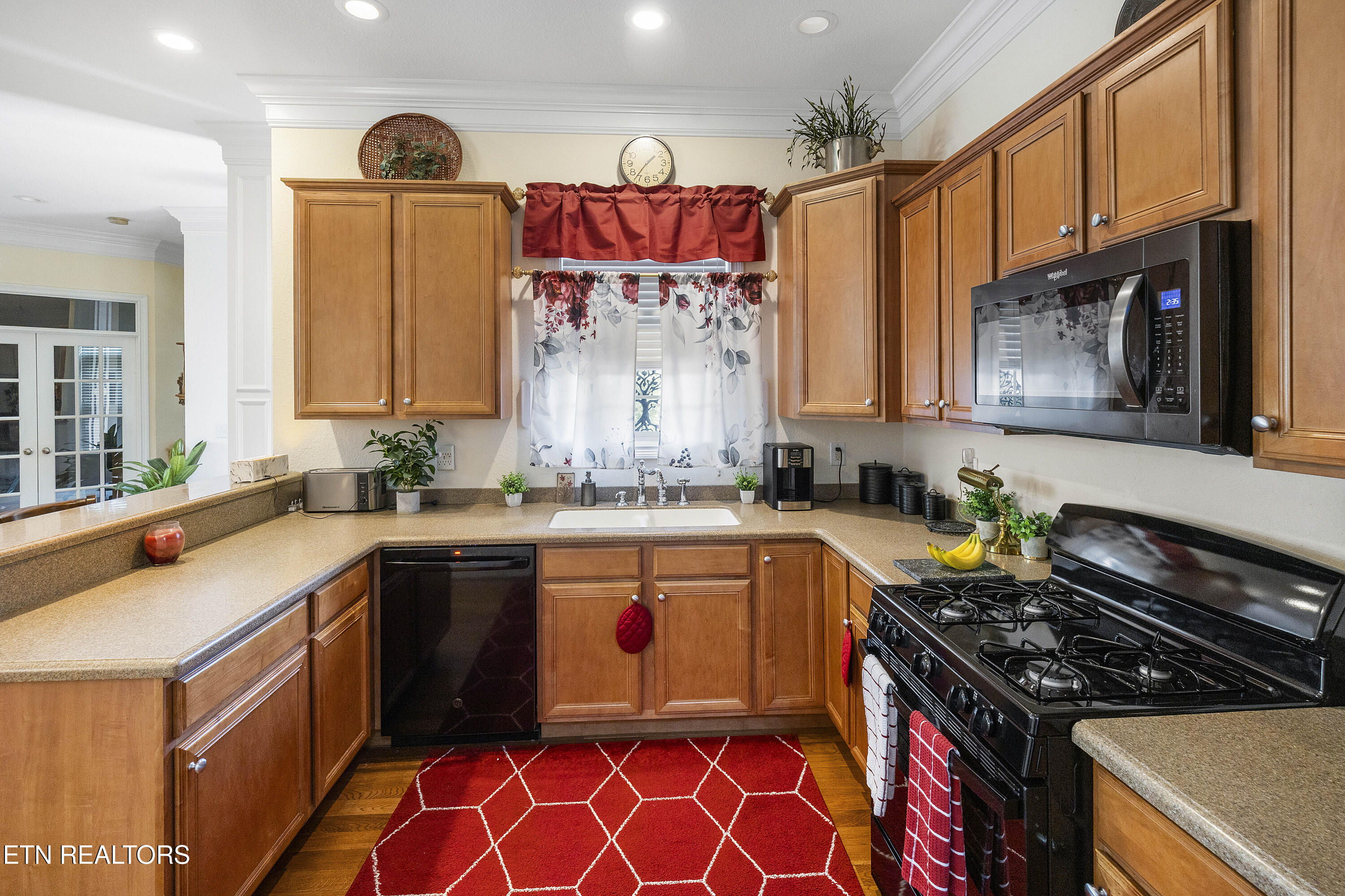 1892 Mountain Drive Lenoir City TN 37772