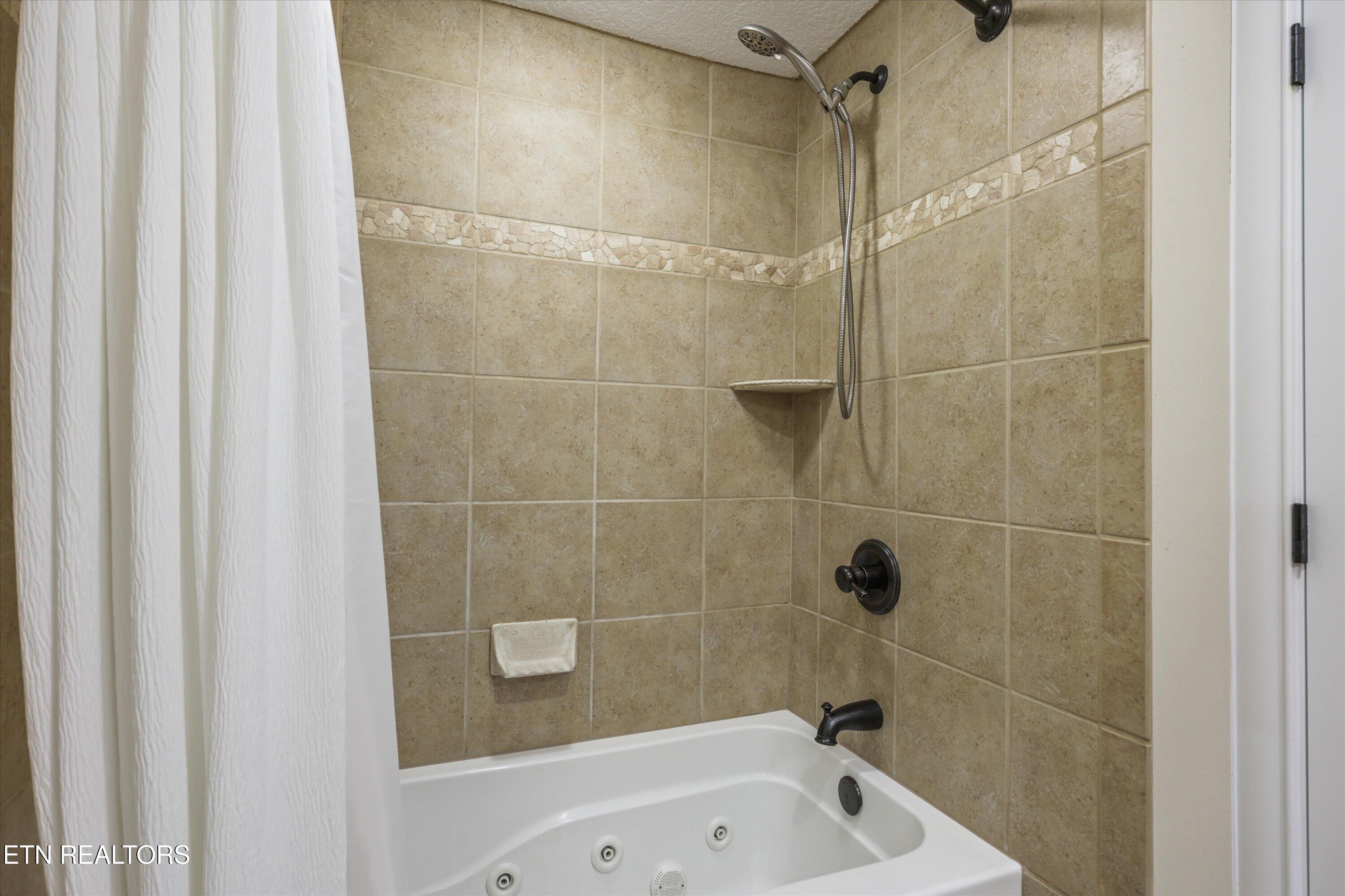 615 Waterside Circle Andersonville TN 37705