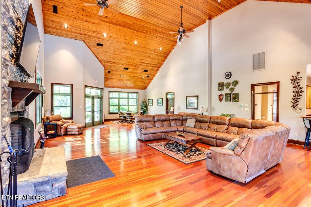 615 Waterside Circle Andersonville TN 37705