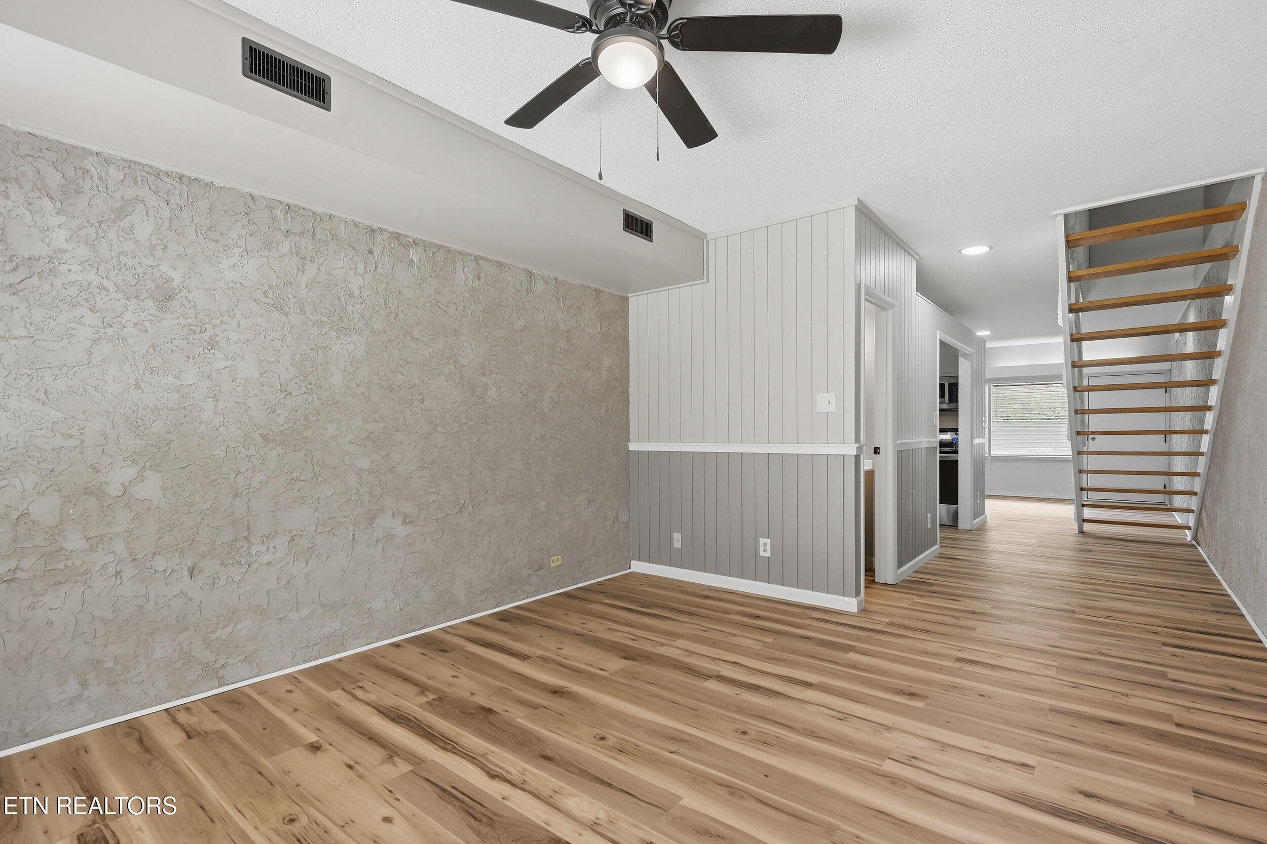 2806 Suncrest Road Pigeon Forge TN 37863