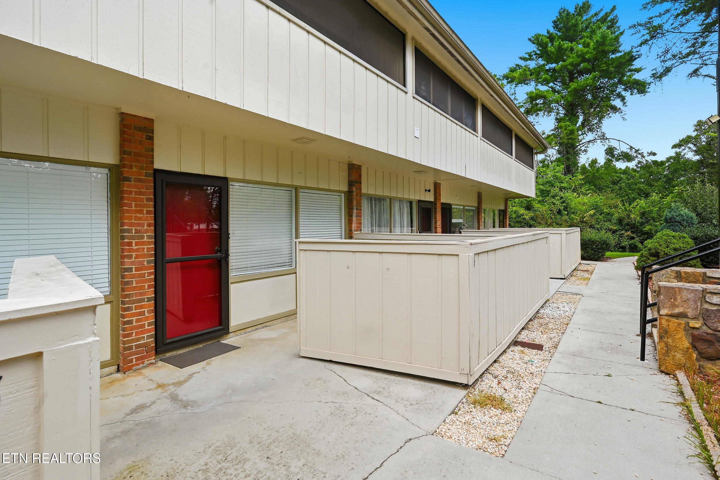 2806 Suncrest Road Pigeon Forge TN 37863