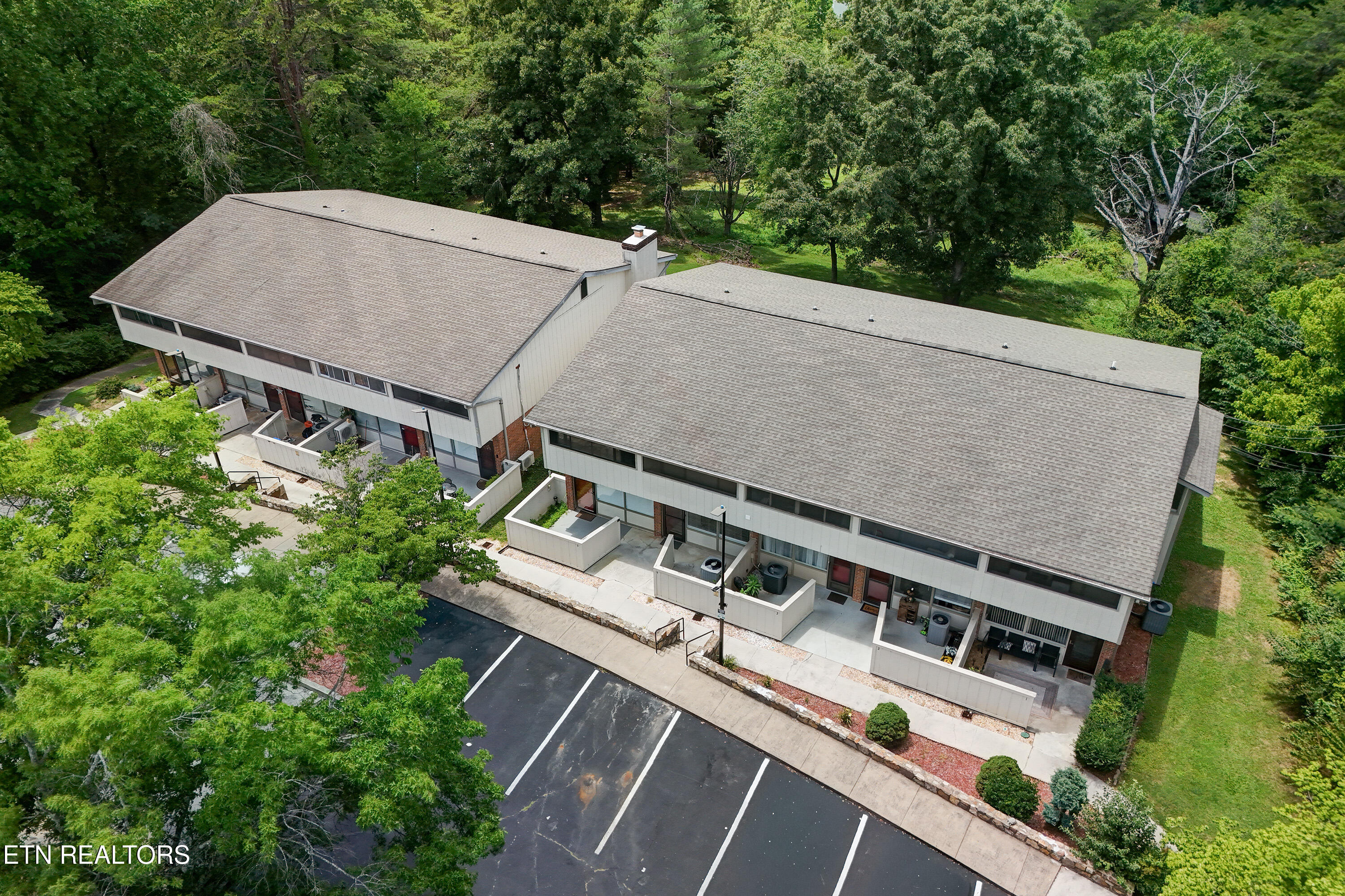 2806 Suncrest Road Pigeon Forge TN 37863