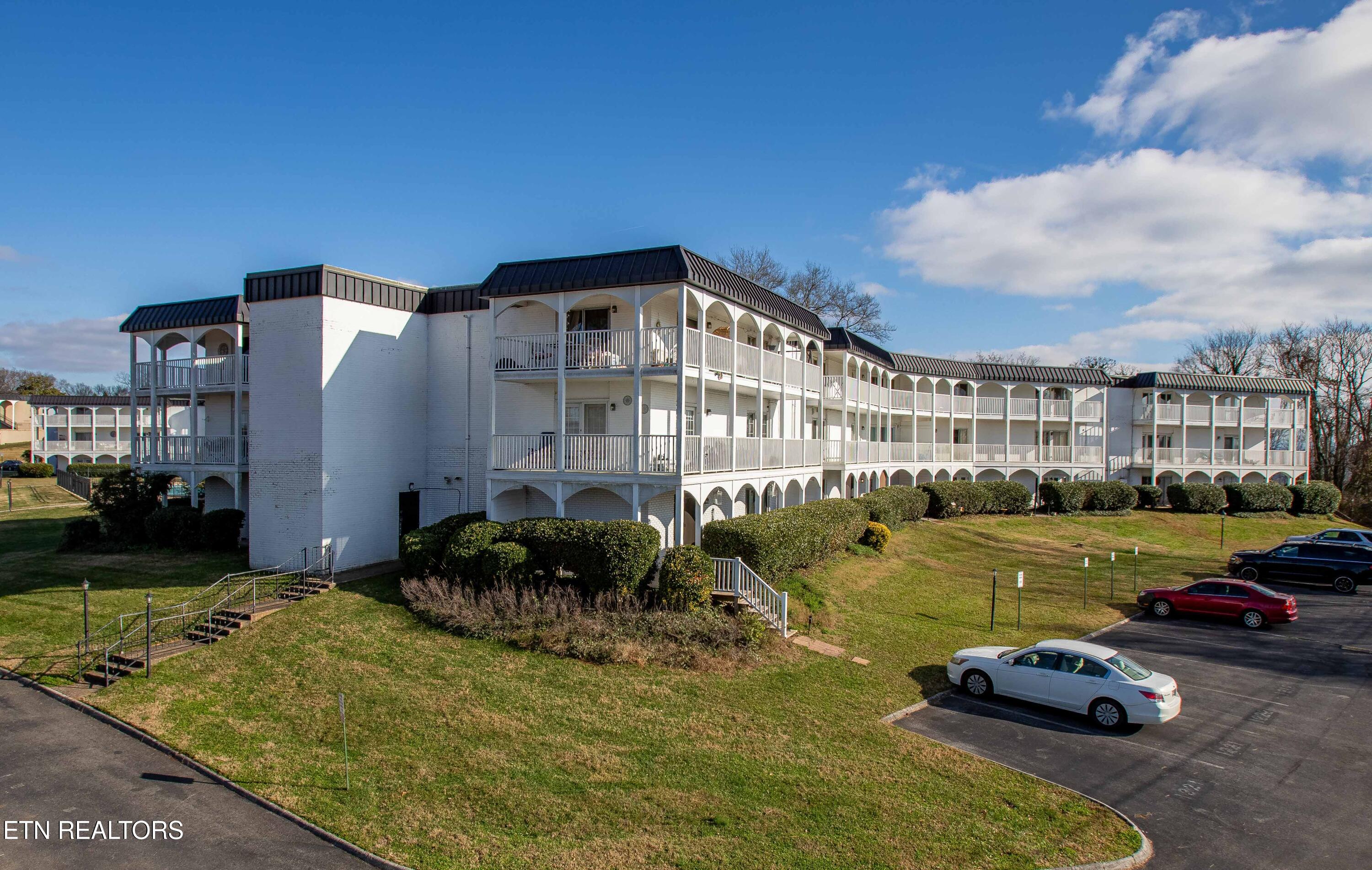 Knoxville TN, 5709 Lyons View Pike, Unit 1119