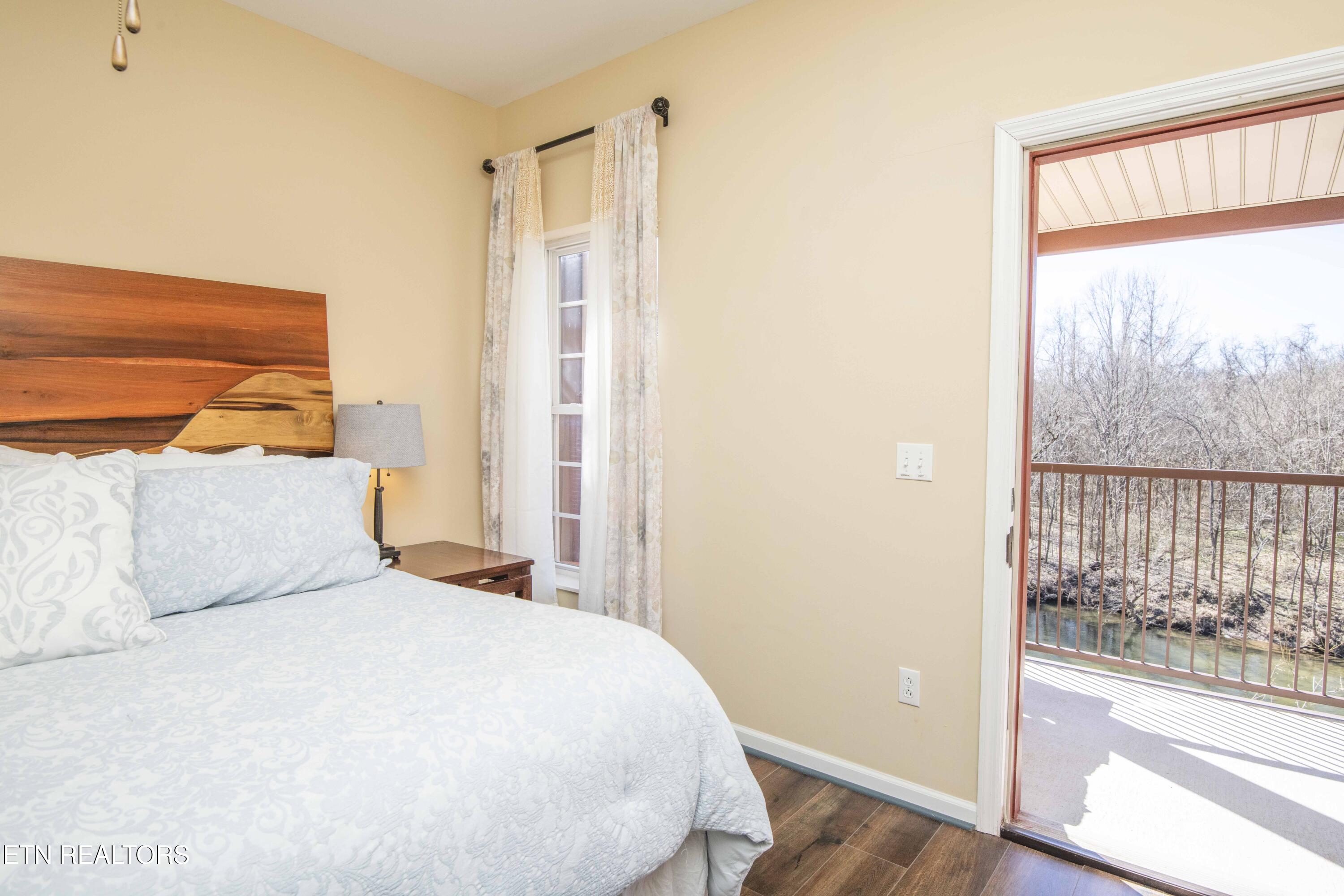 527 River Place Way Sevierville TN 37862