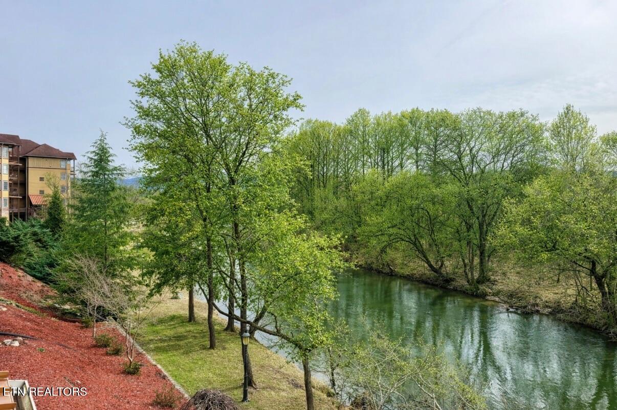 527 River Place Way Sevierville TN 37862
