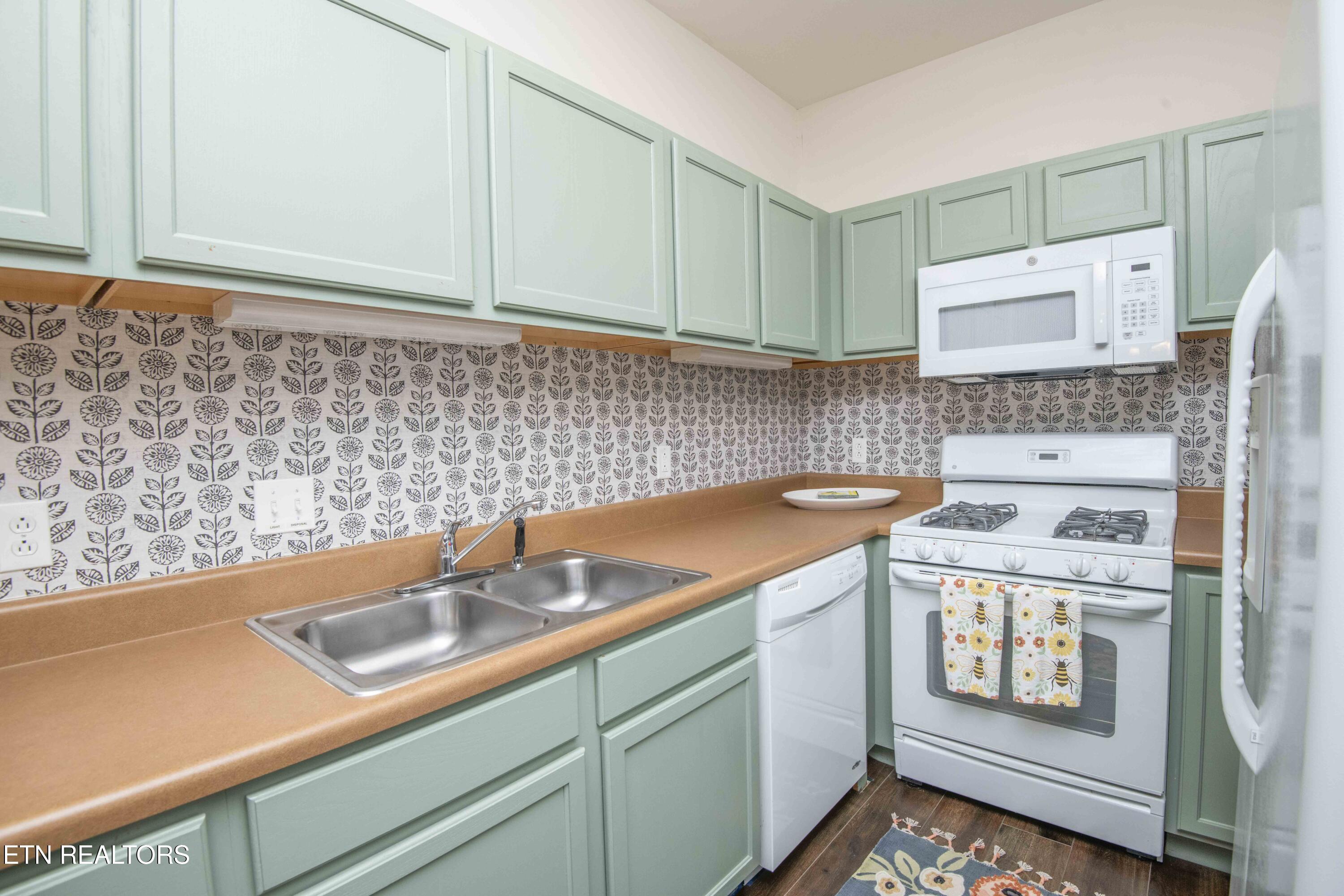 527 River Place Way Sevierville TN 37862