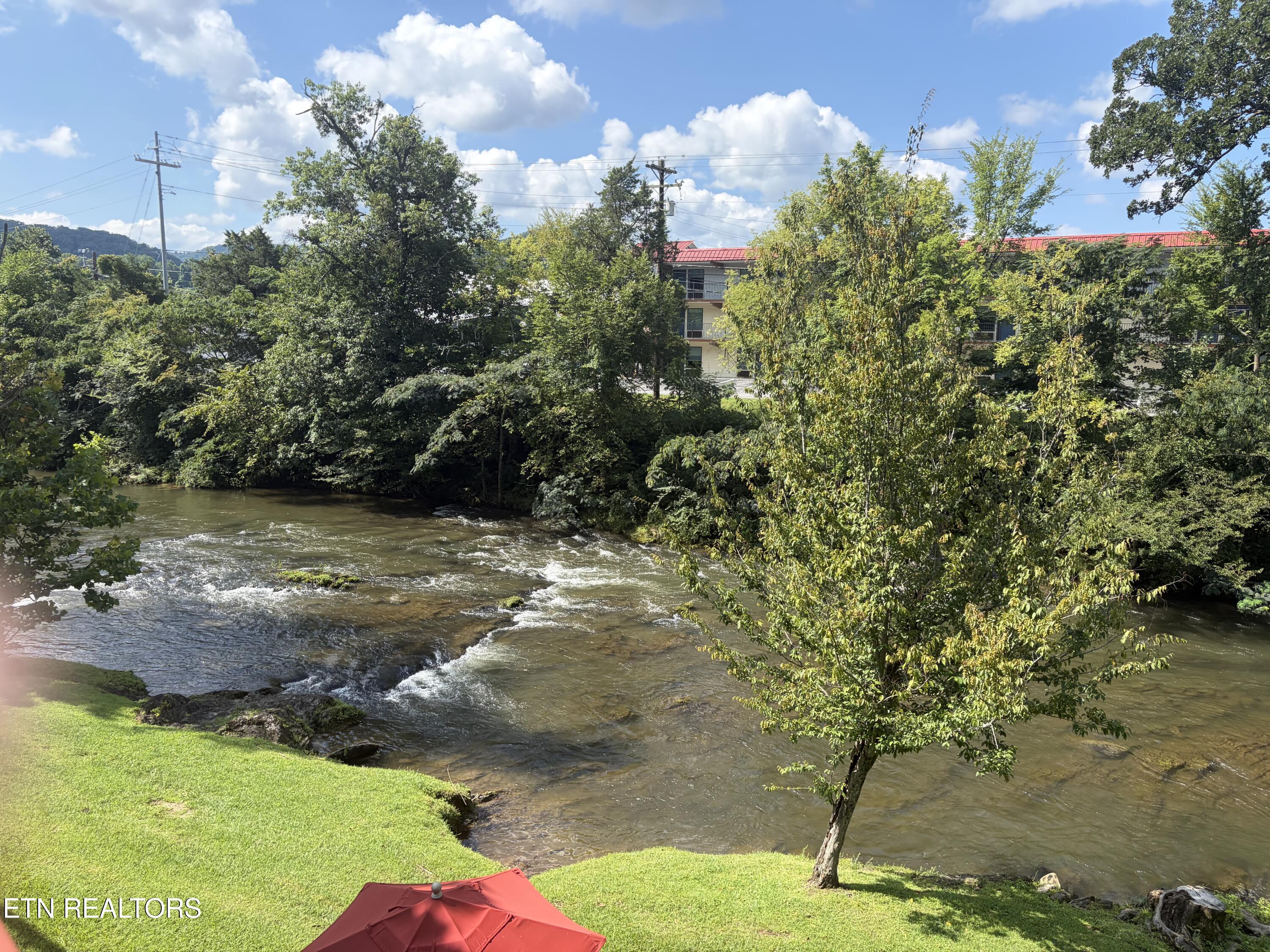 212 Dollywood Lane Pigeon Forge TN 37863