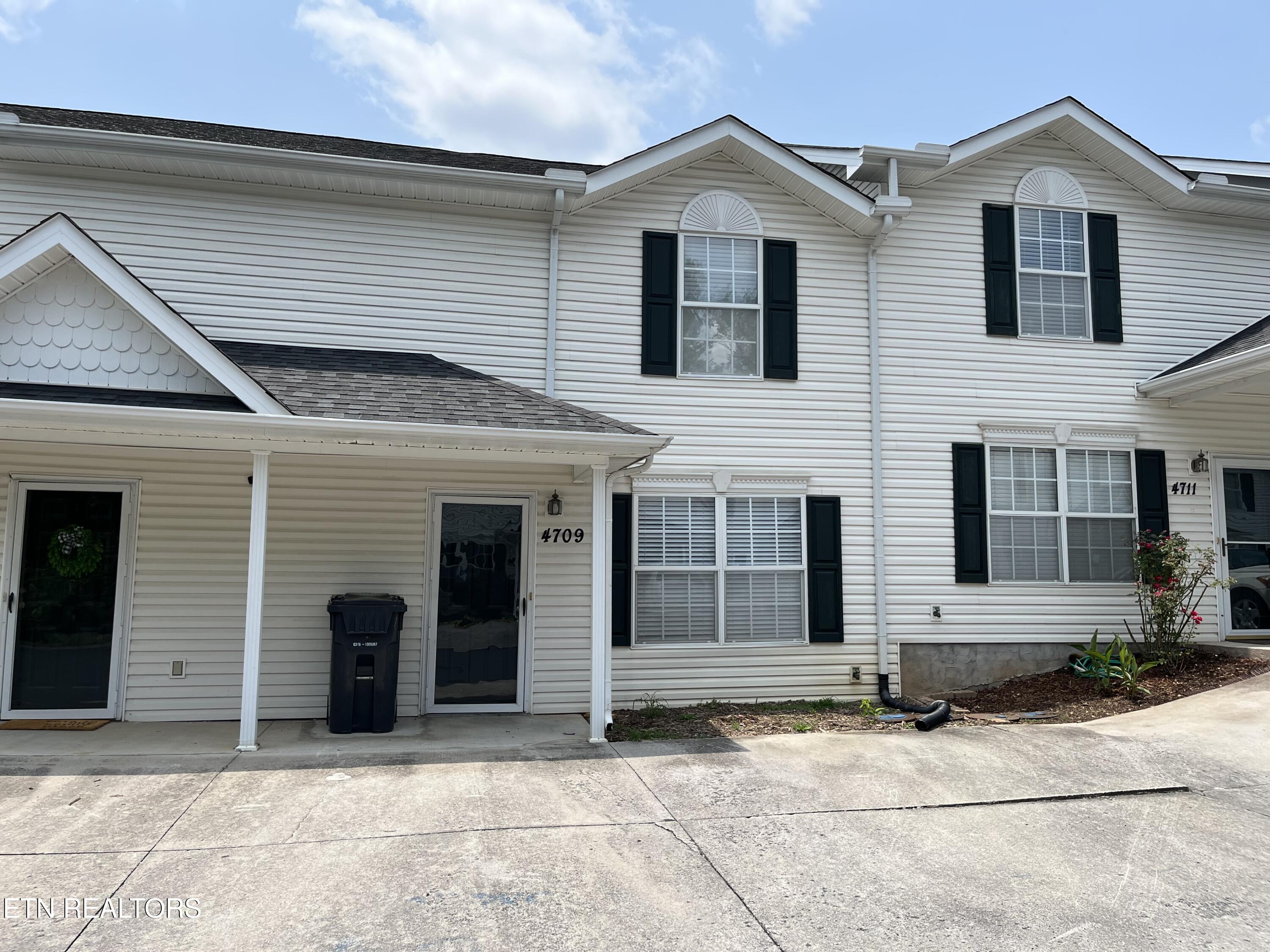 4709 Scepter Way Knoxville TN 37912