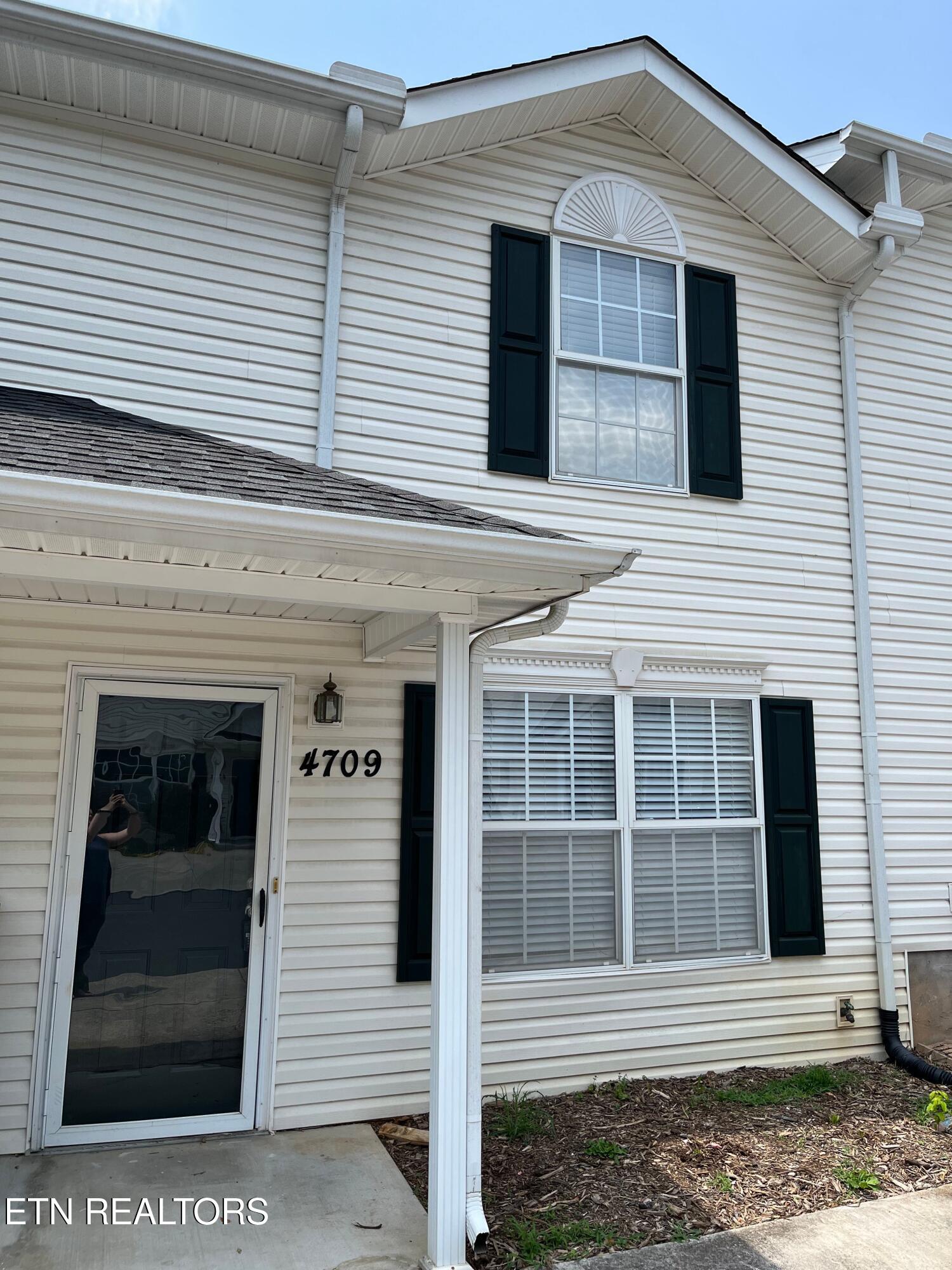 4709 Scepter Way Knoxville TN 37912