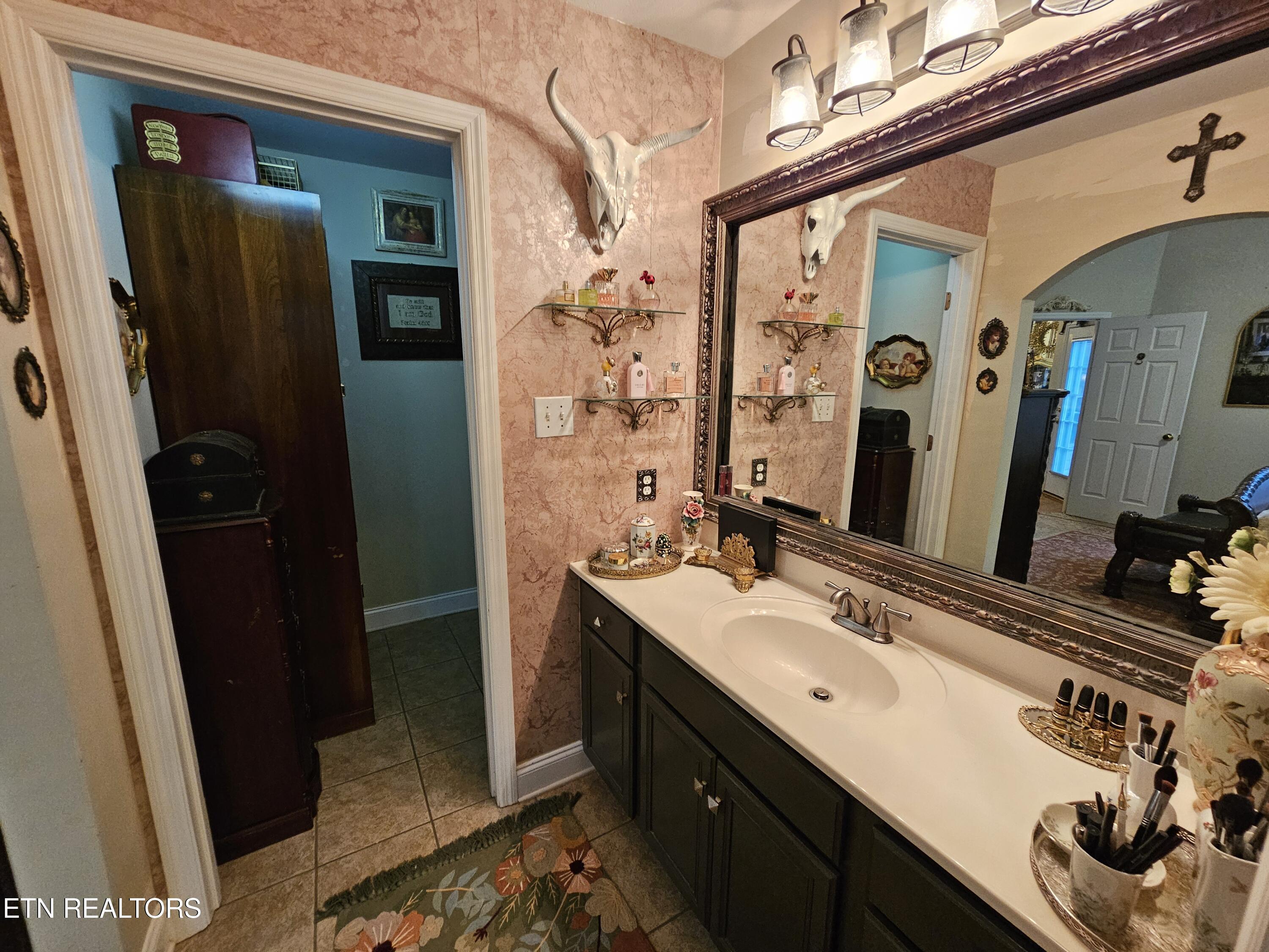2733 Knob Creek Lane Knoxville TN 37912