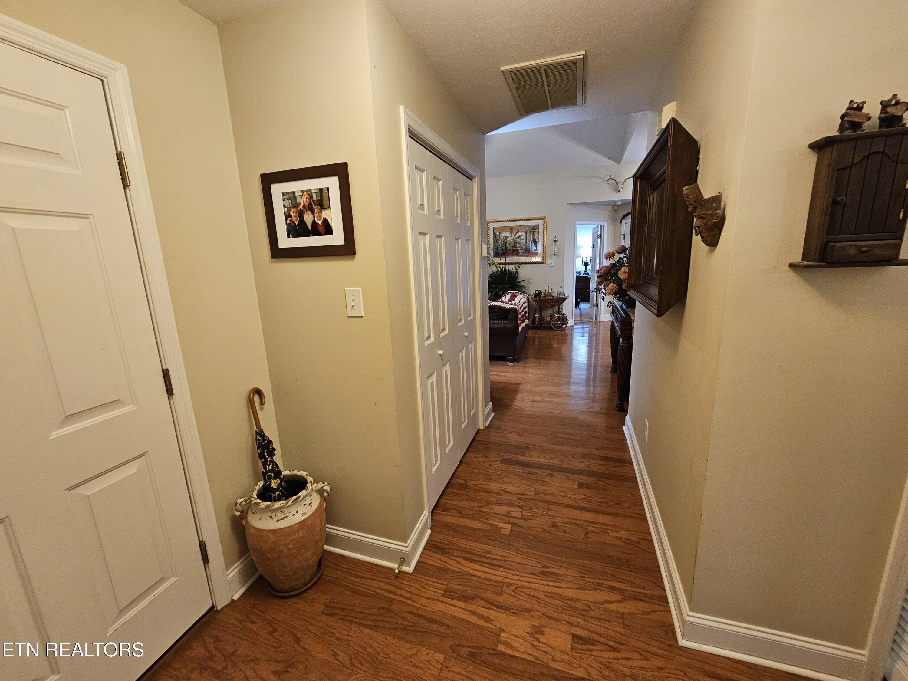 2733 Knob Creek Lane Knoxville TN 37912