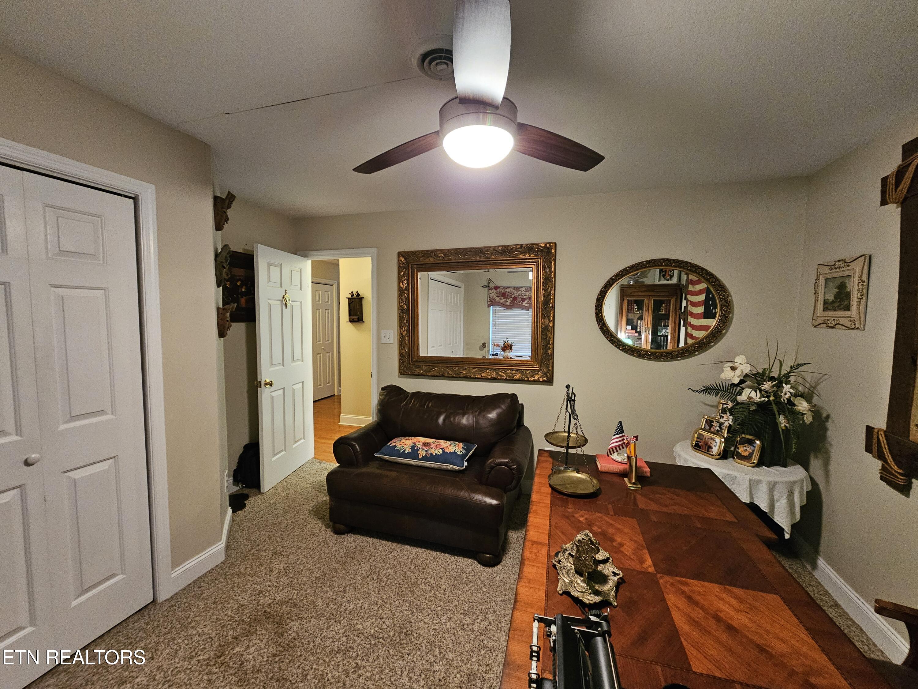 2733 Knob Creek Lane Knoxville TN 37912