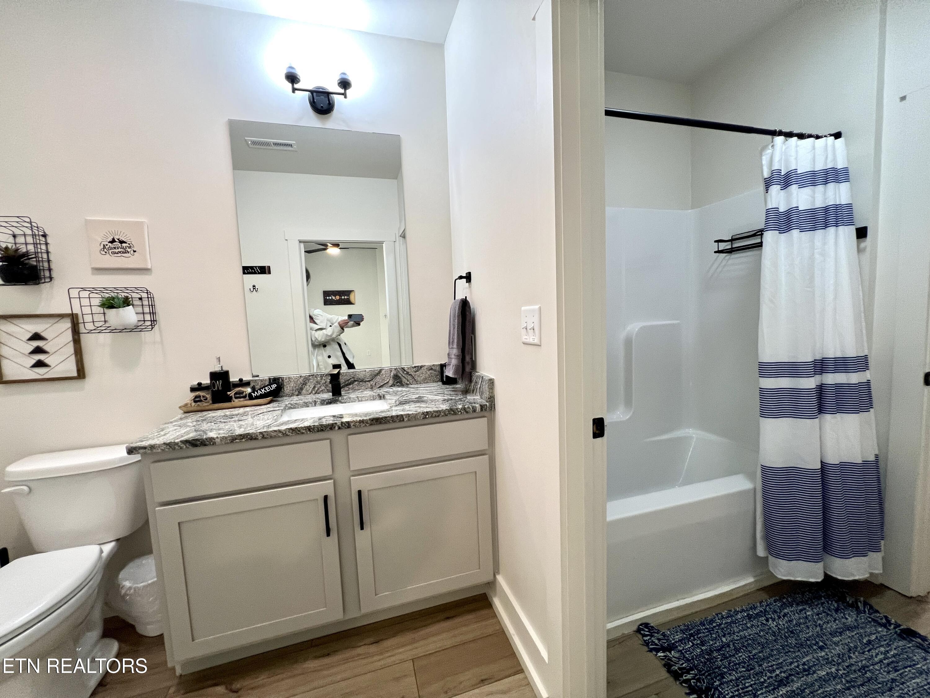 414 Fleeta Williams Way Pigeon Forge TN 37862