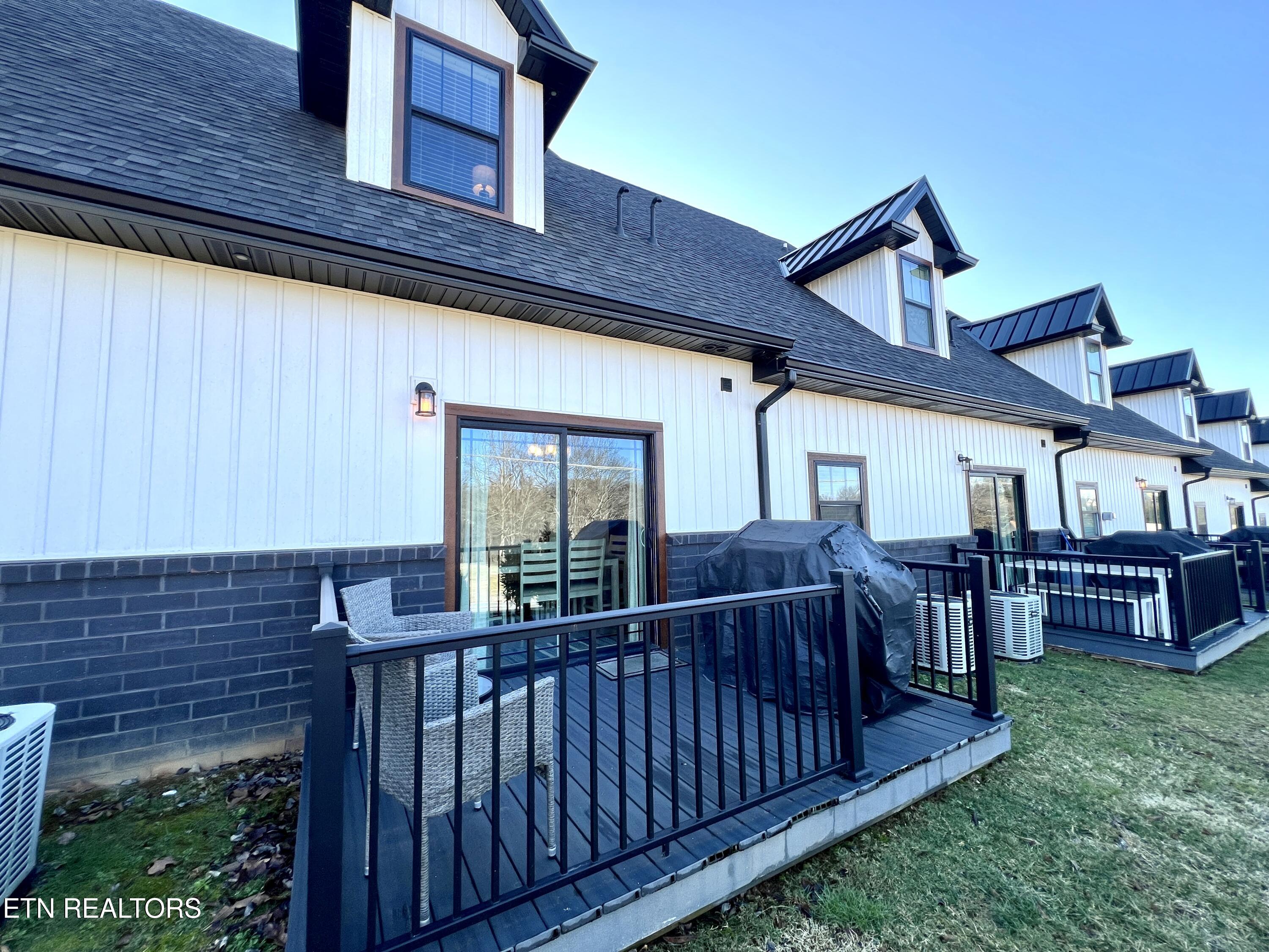 414 Fleeta Williams Way Pigeon Forge TN 37862