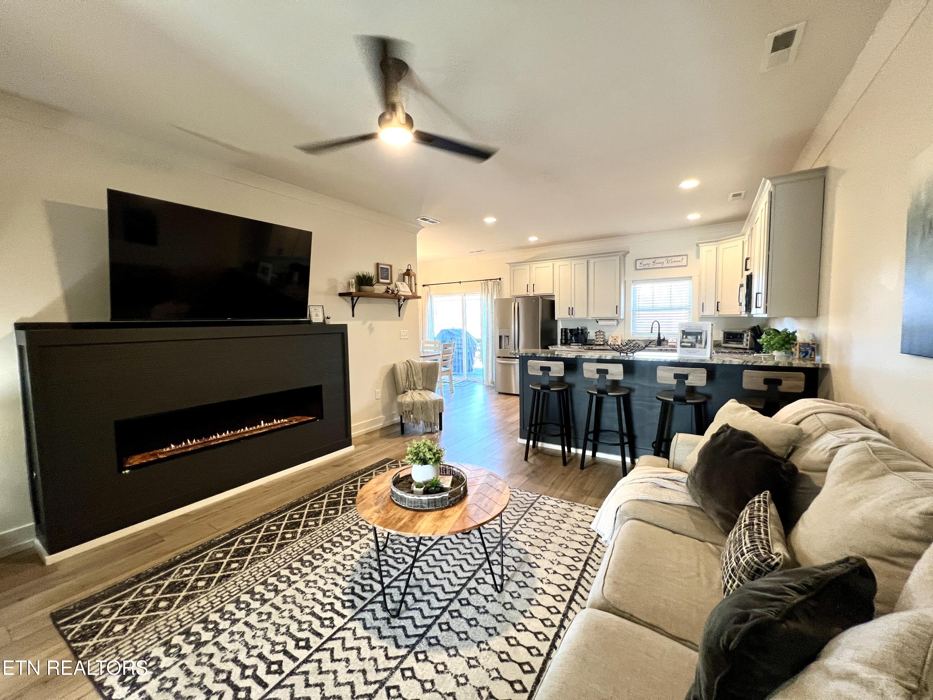 414 Fleeta Williams Way Pigeon Forge TN 37862