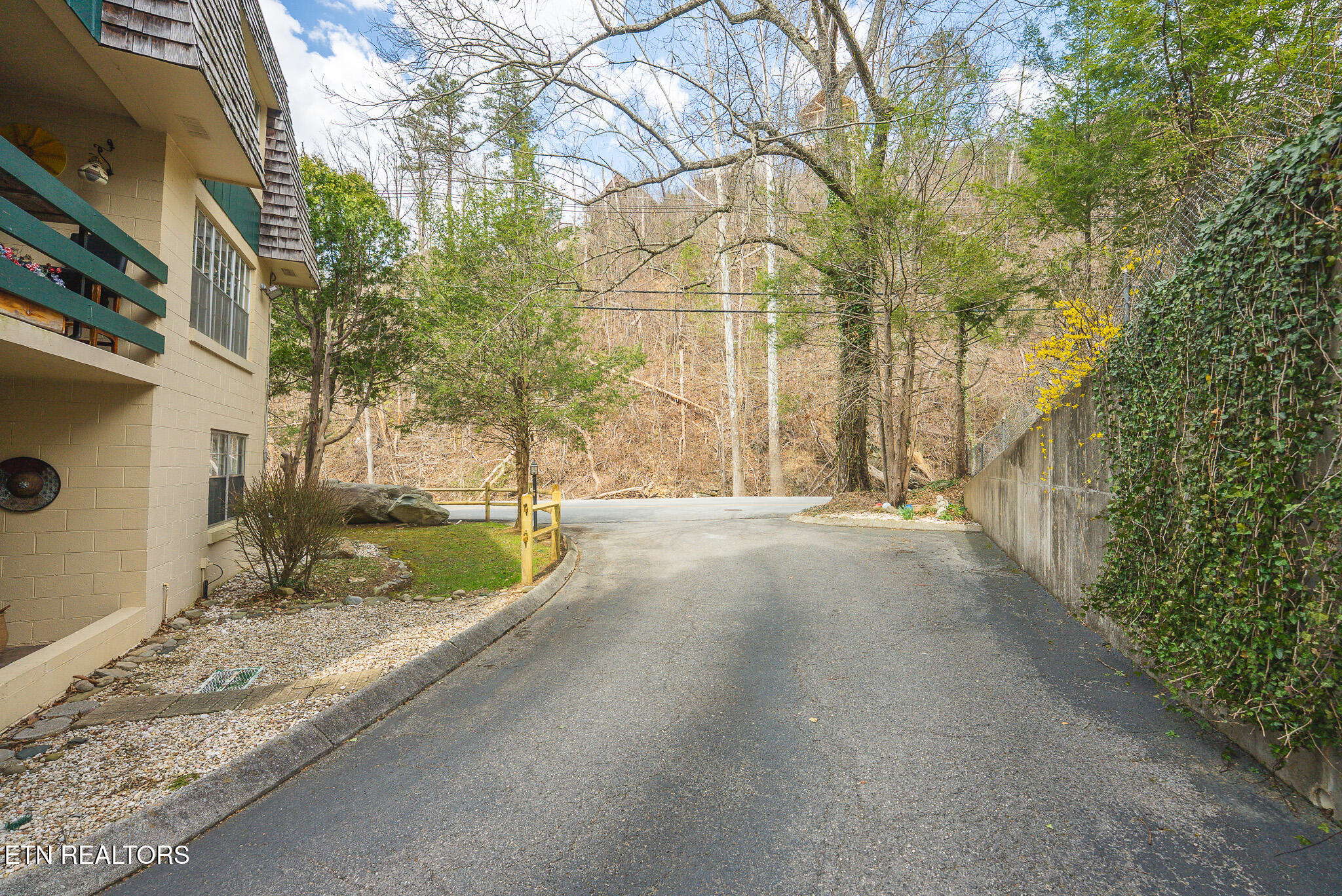260 Roaring Fork Road Gatlinburg TN 37738