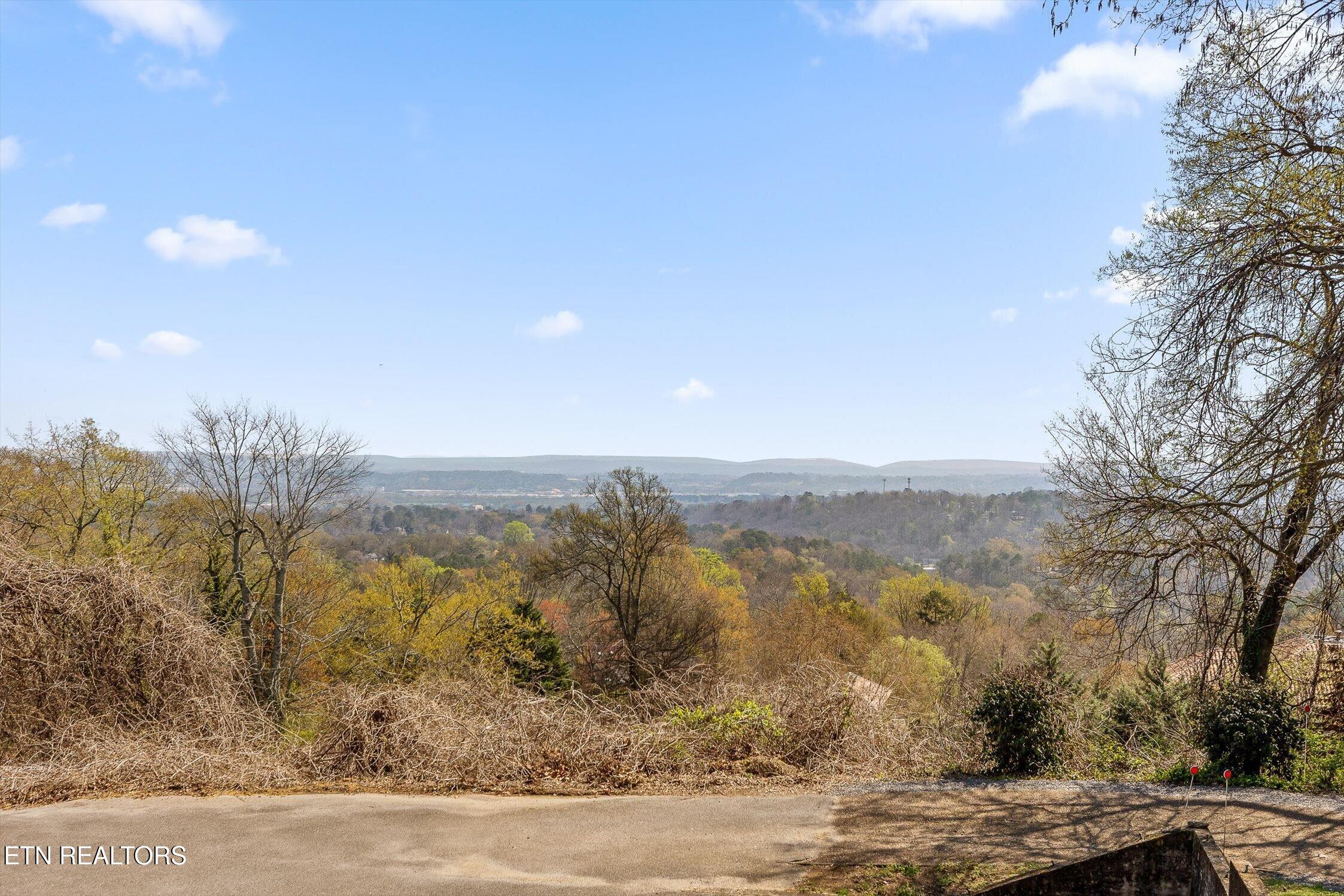 190 N Crest Road Chattanooga TN 37404