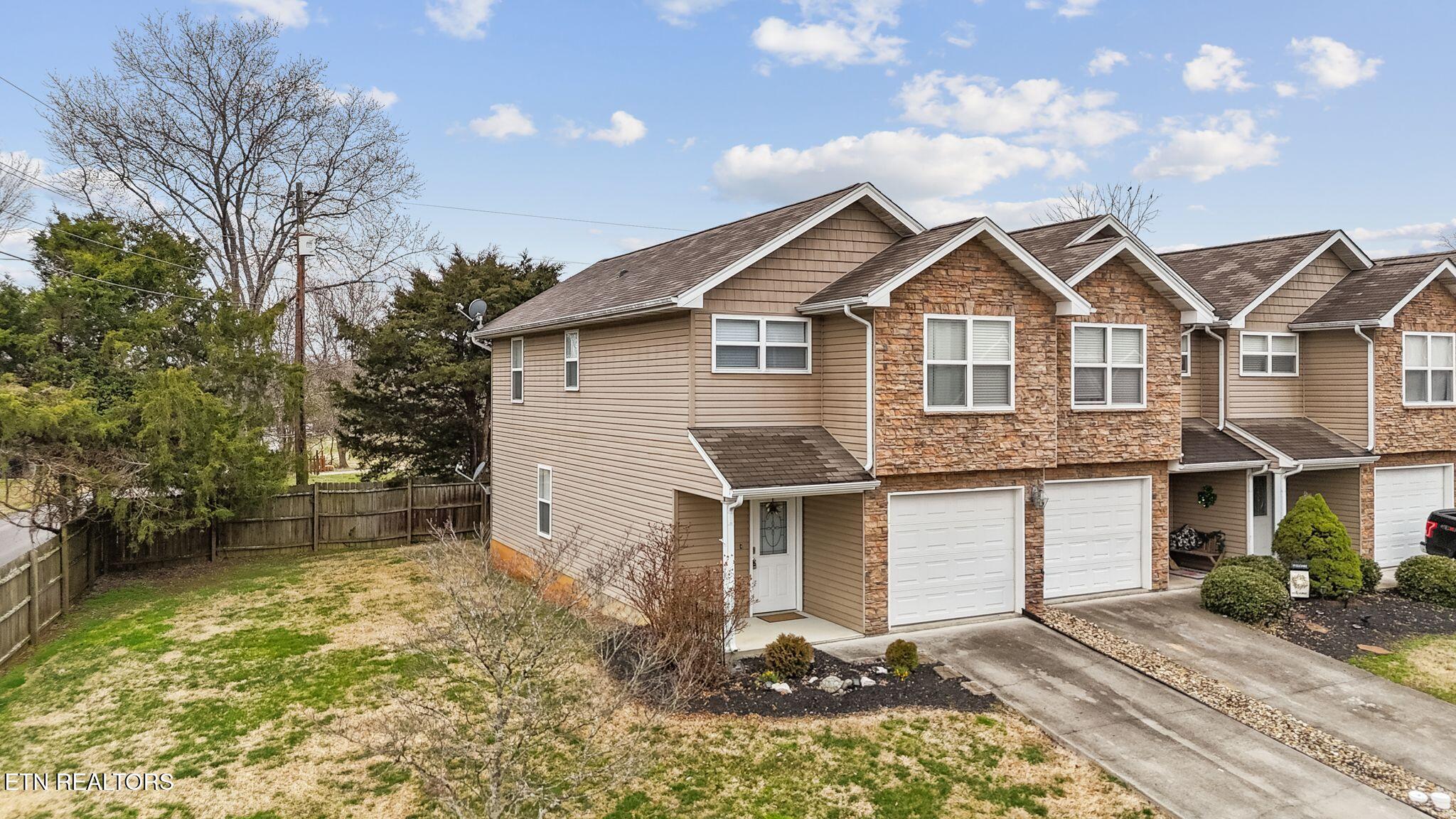 1003 Woullard Way Sevierville TN 37876