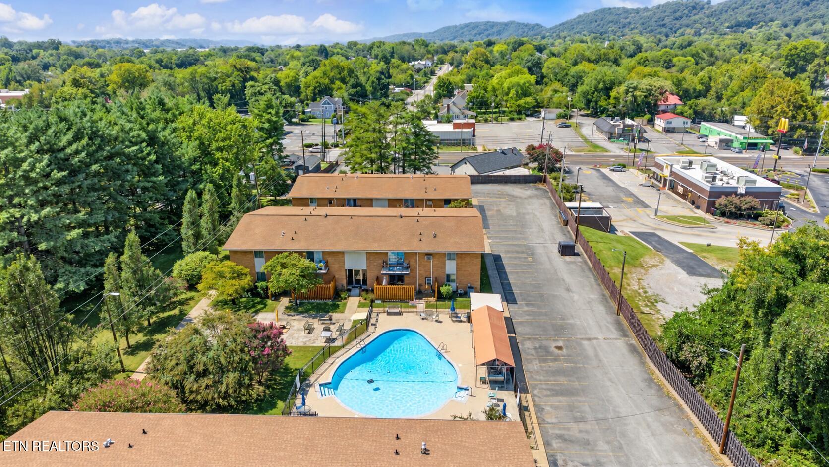 3104 N Broadway Street Knoxville TN 37917