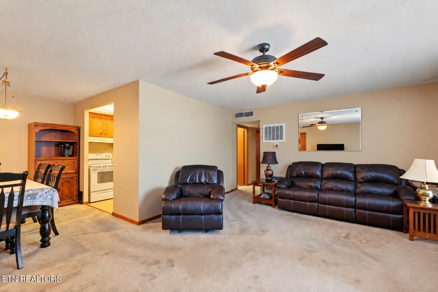 3104 N Broadway Street Knoxville TN 37917