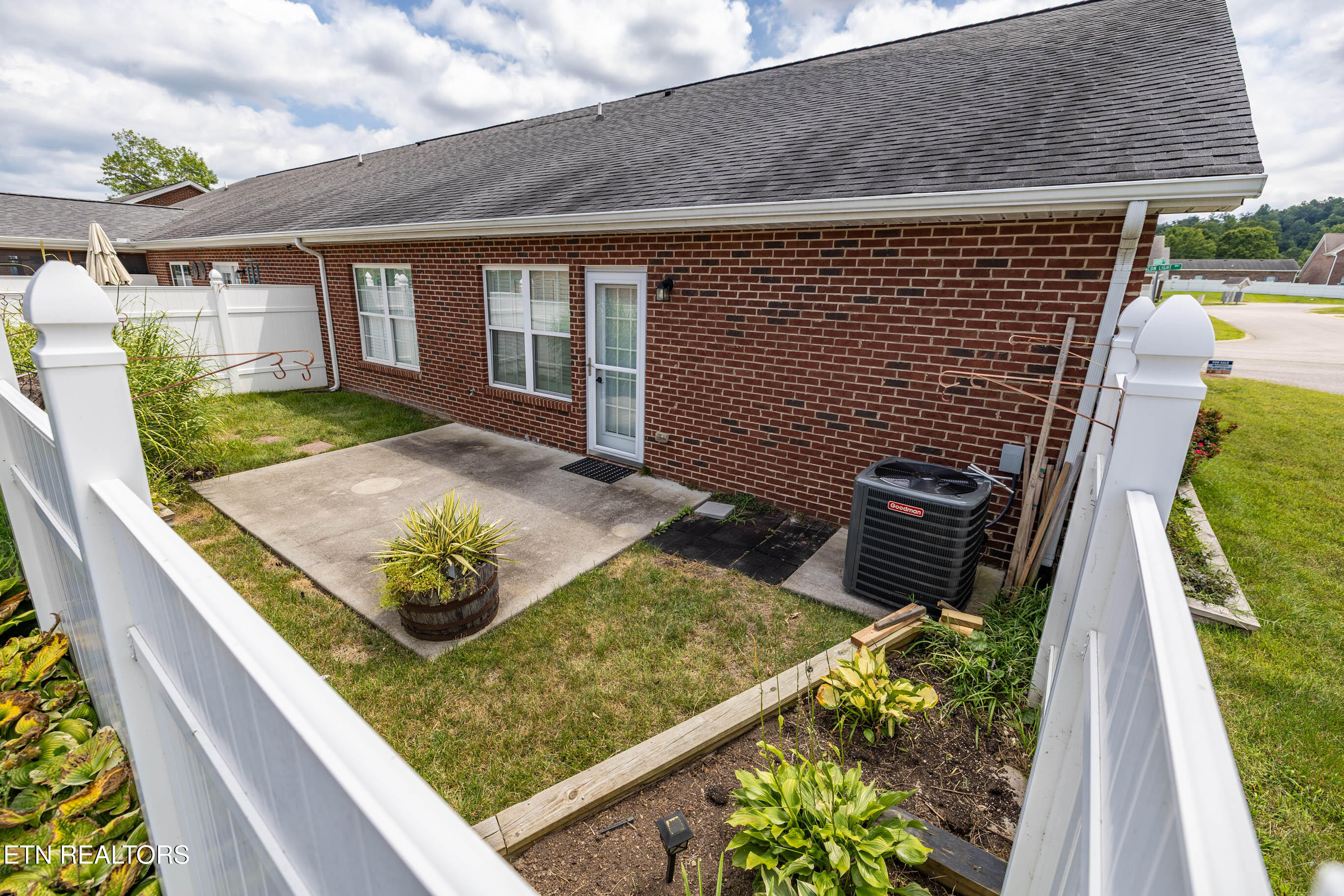 2148 Beacon Light Way Knoxville TN 37931
