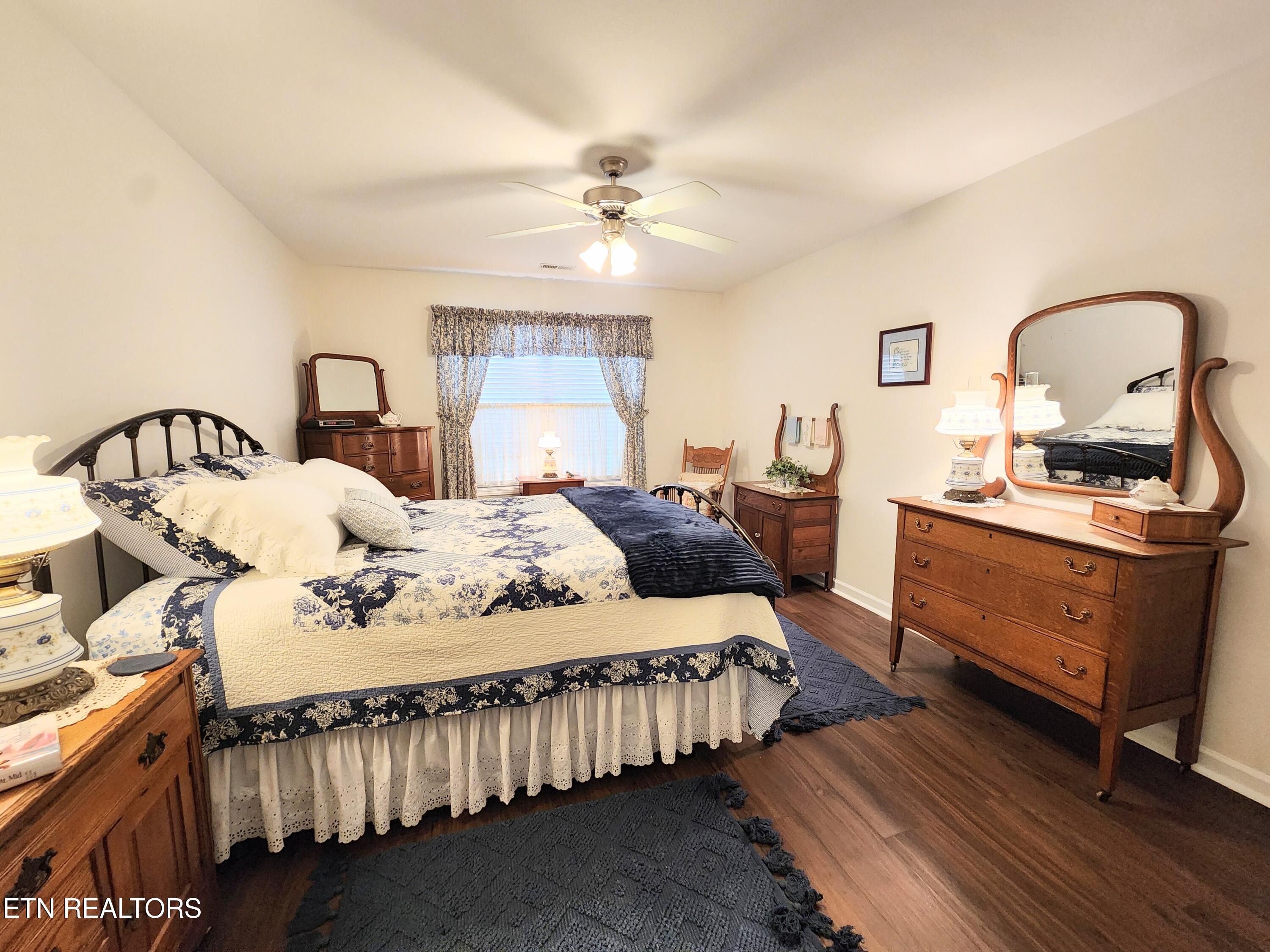 7038 Winter Oaks Way Knoxville TN 37918