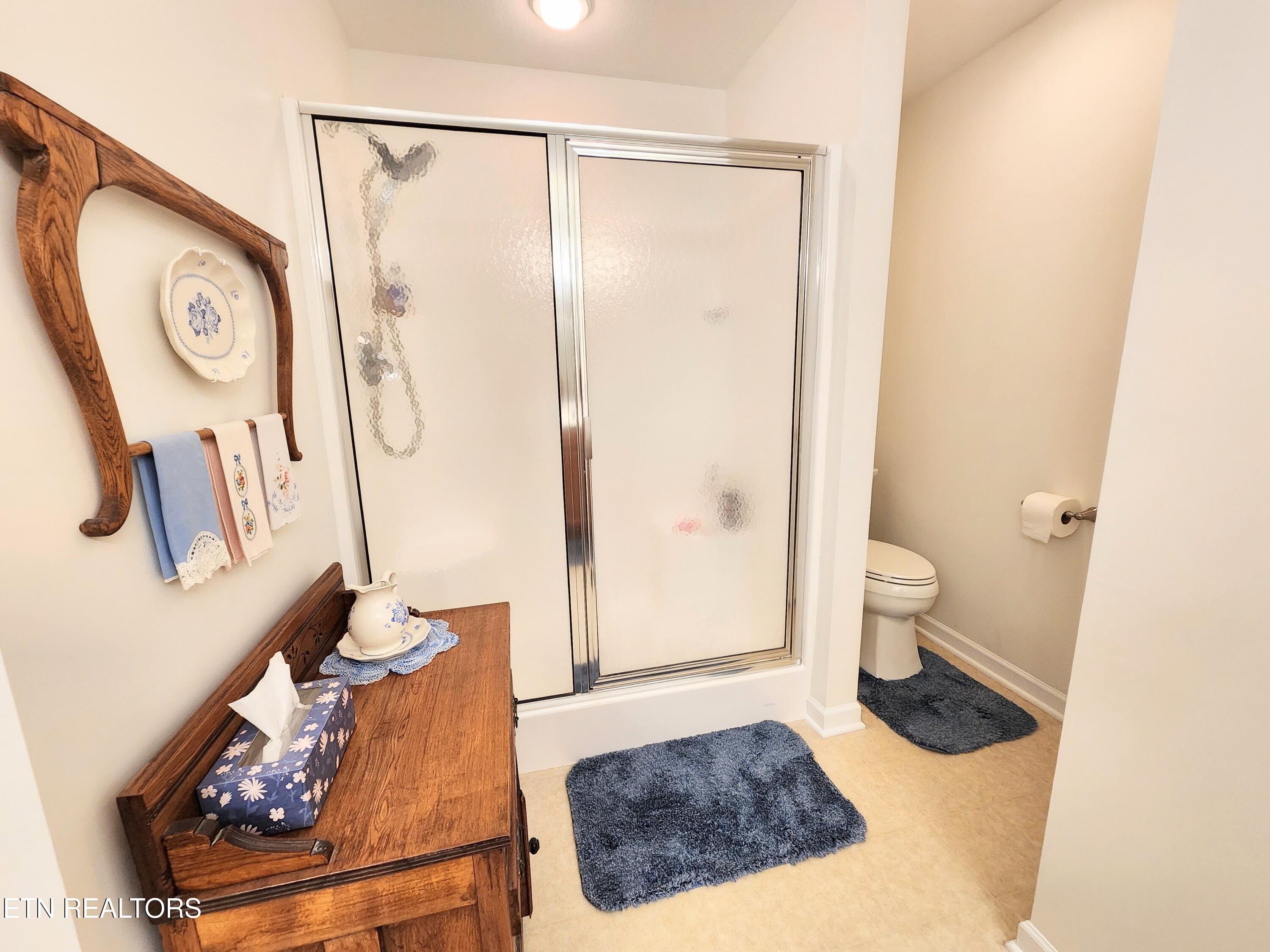 7038 Winter Oaks Way Knoxville TN 37918