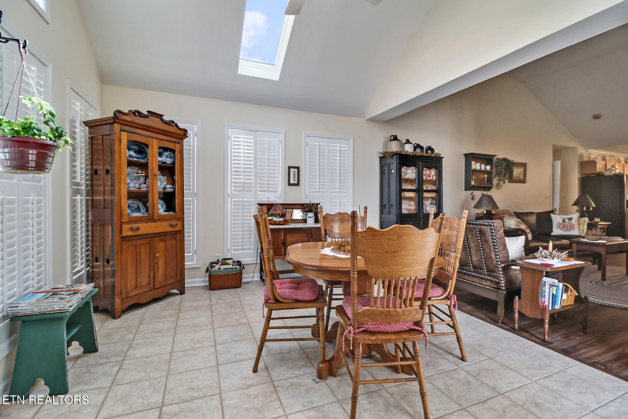 7038 Winter Oaks Way Knoxville TN 37918