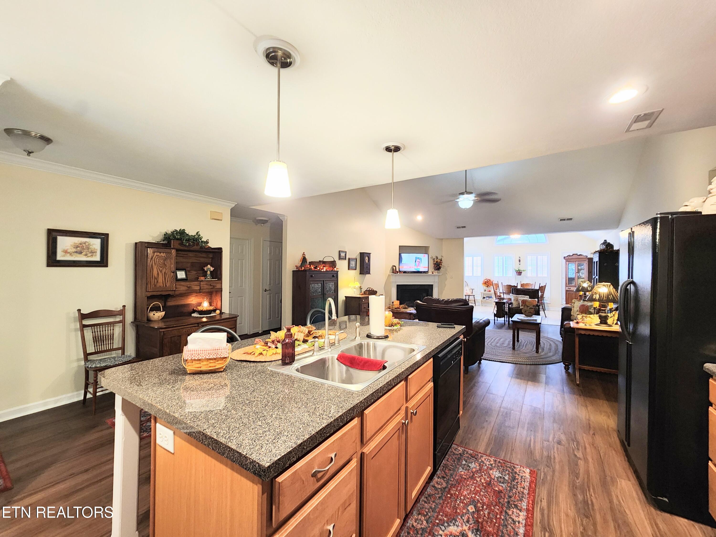 7038 Winter Oaks Way Knoxville TN 37918