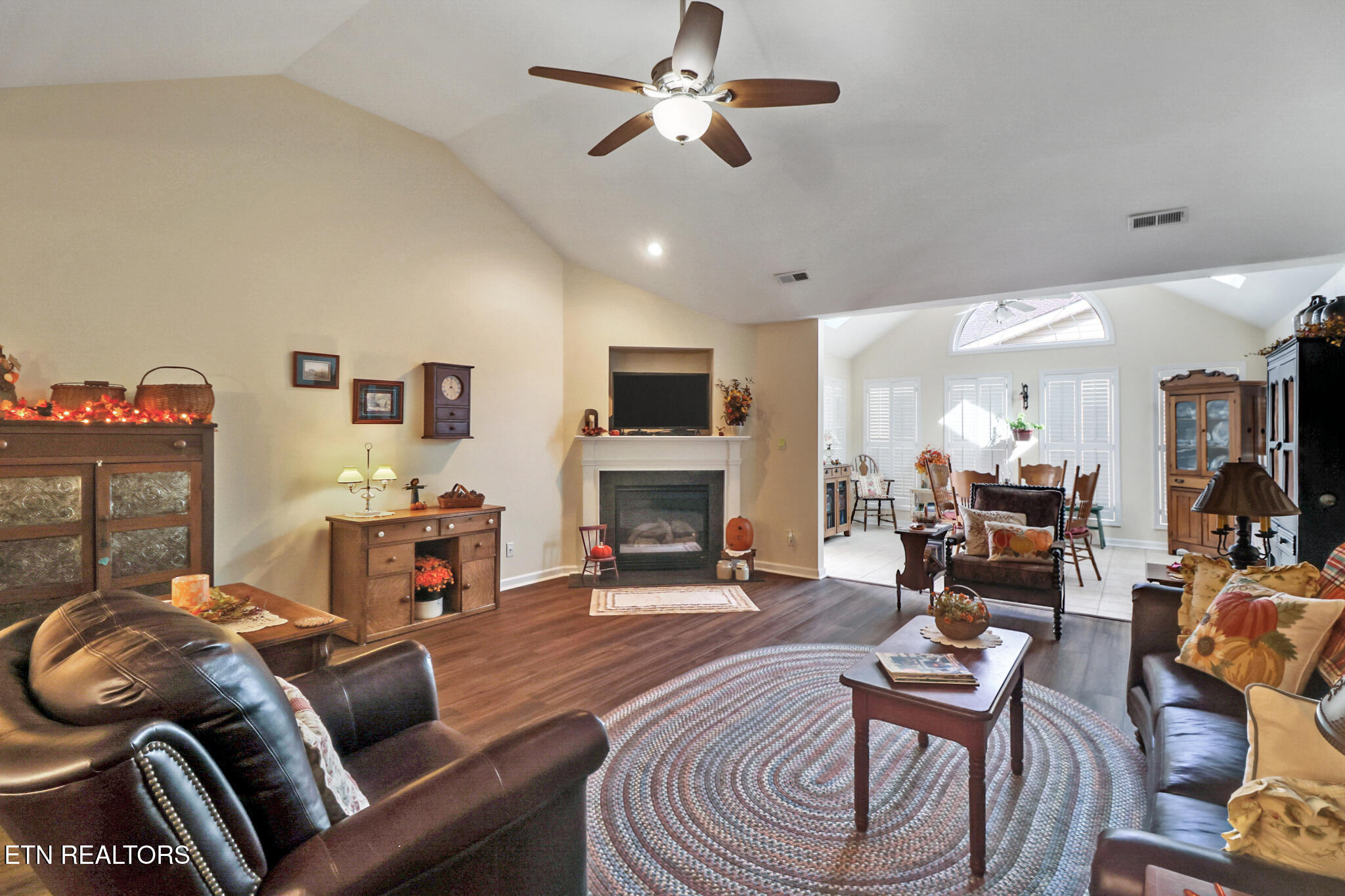 7038 Winter Oaks Way Knoxville TN 37918