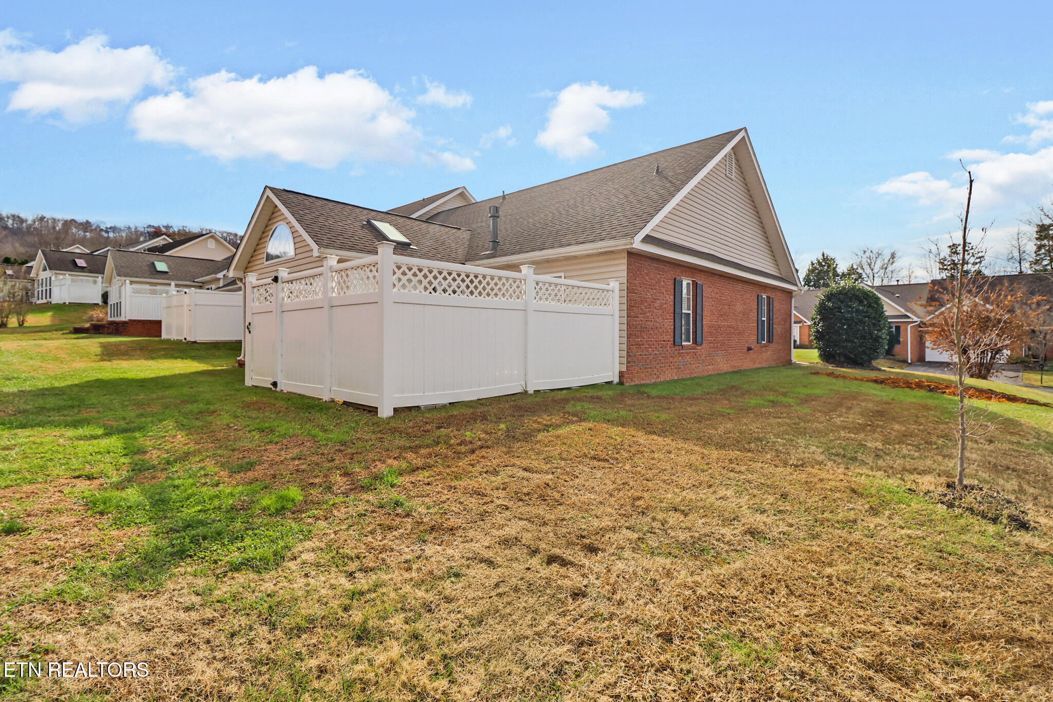 7038 Winter Oaks Way Knoxville TN 37918