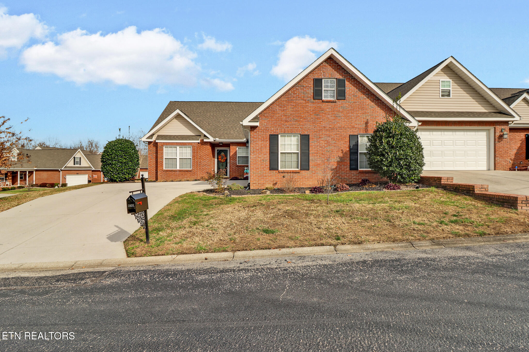 7038 Winter Oaks Way Knoxville TN 37918