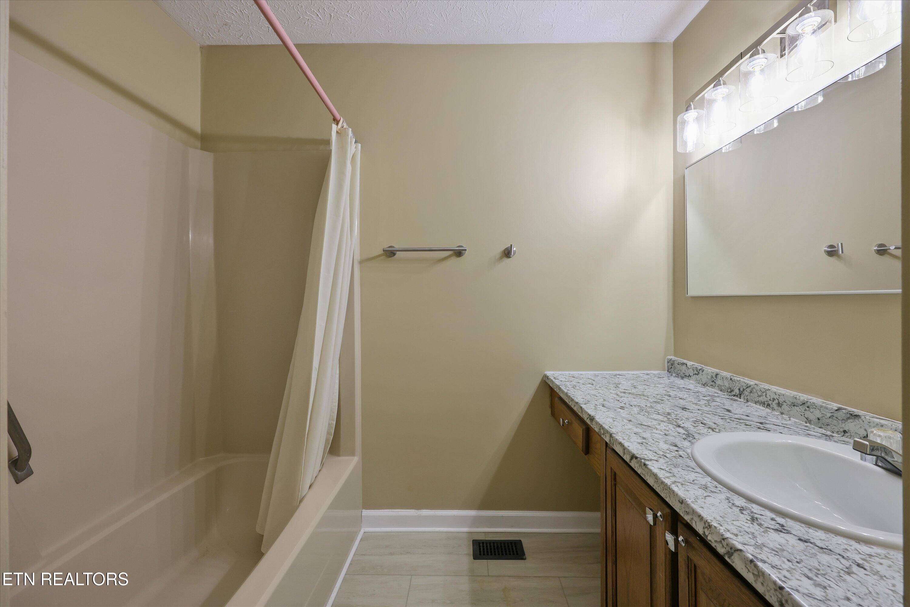 1129 Greywood Drive Knoxville TN 37923