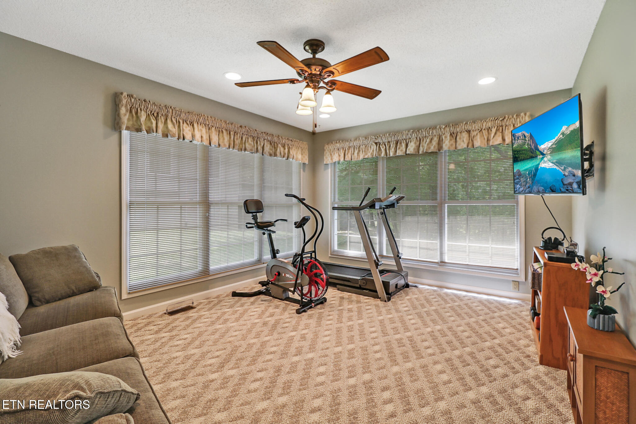 2 Altanglen Lane Fairfield Glade TN 38558