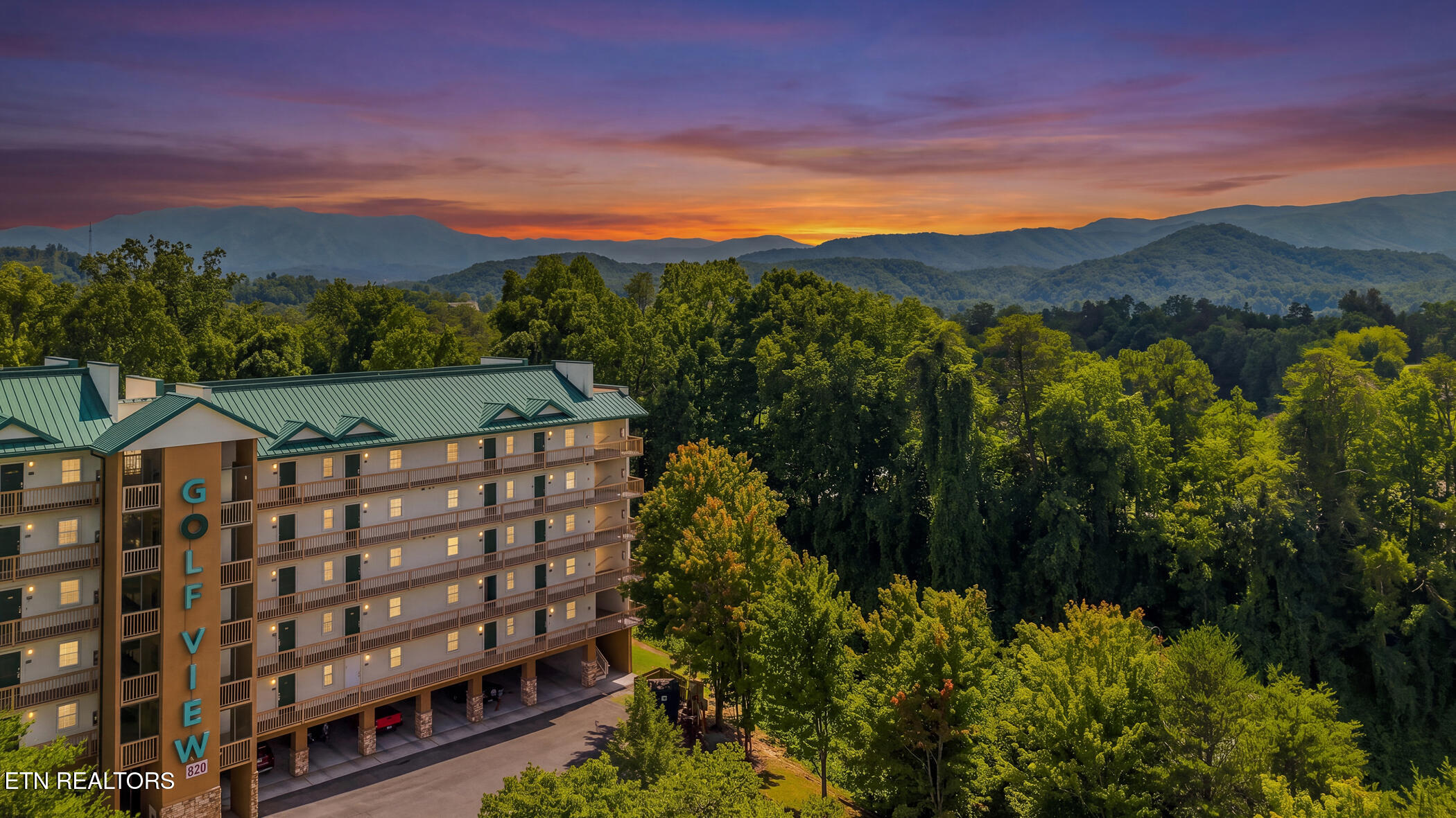 818 Golf View Boulevard Pigeon Forge TN 37863