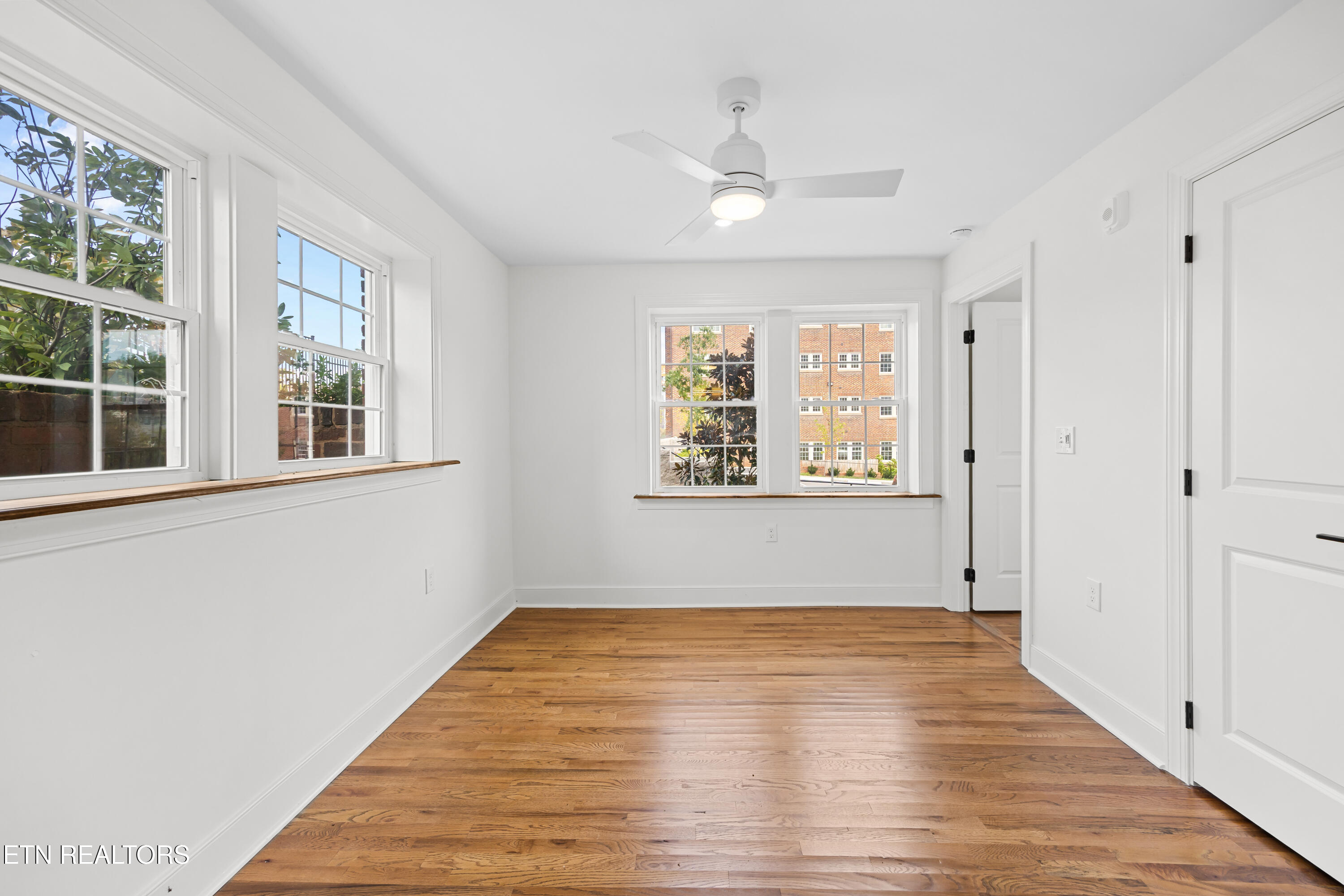 2724 E Magnolia Avenue Knoxville TN 37914