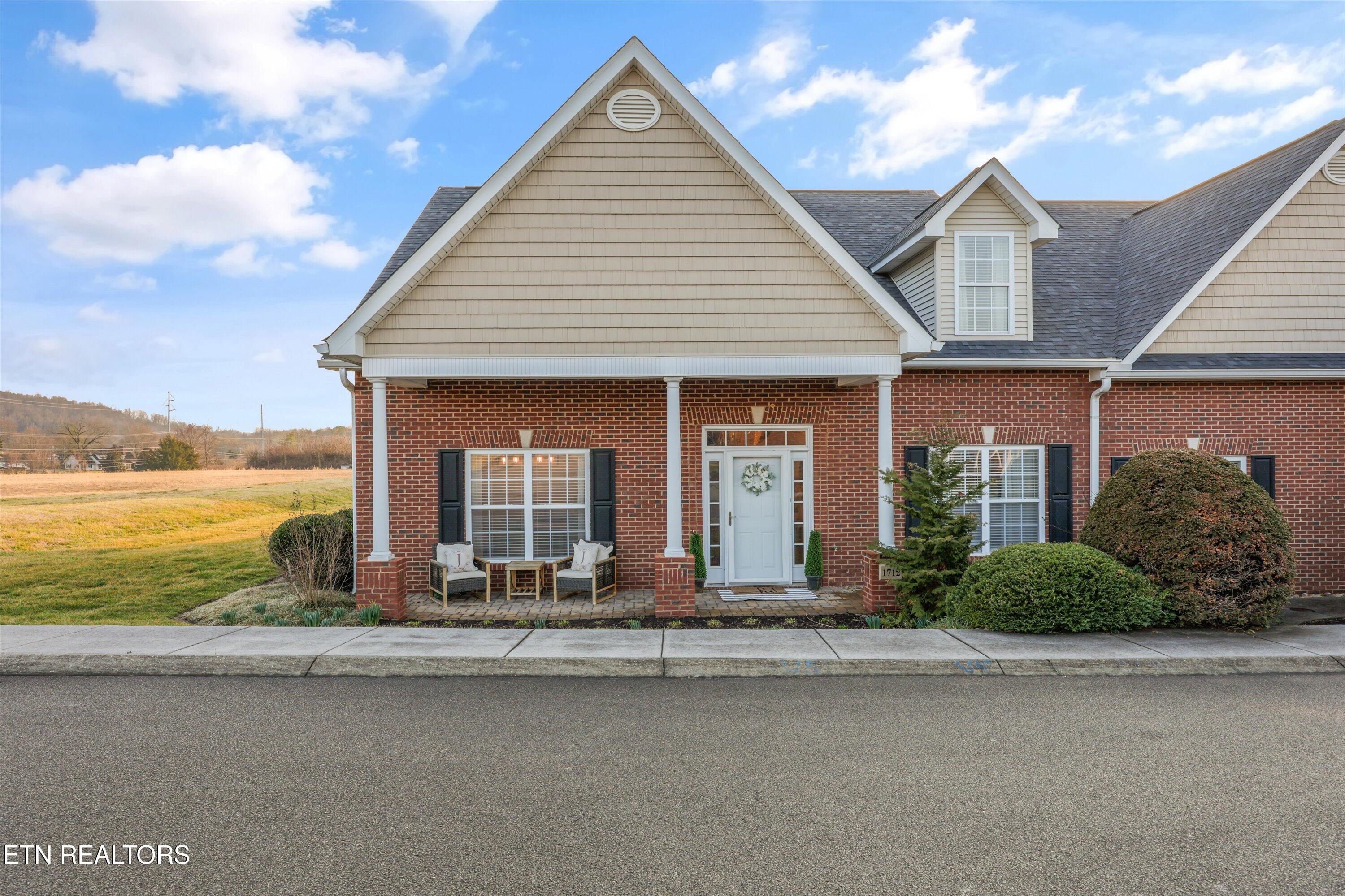 1712 Wisteria View Way Knoxville TN 37914