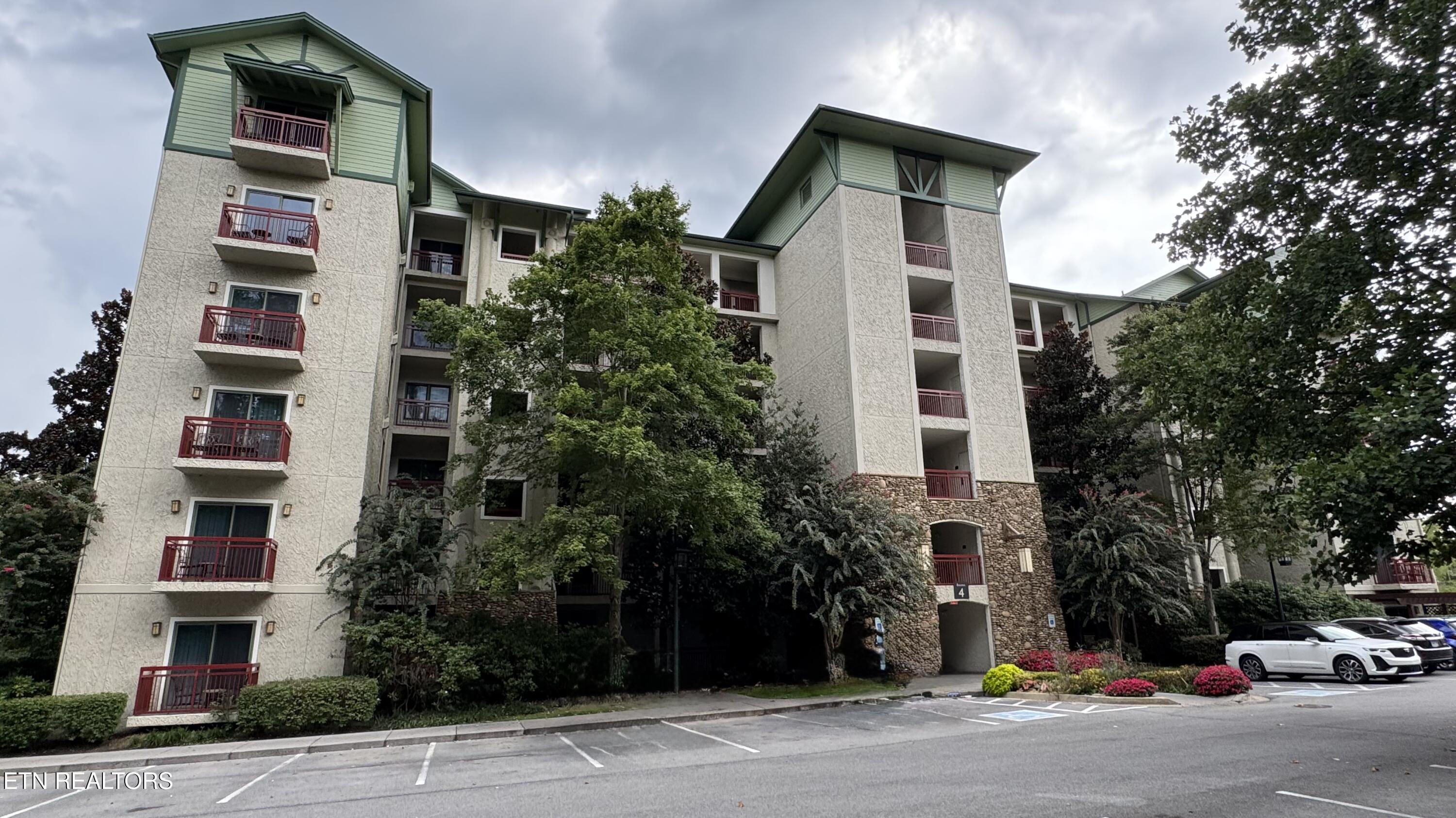 212 Dollywood Lane Unit 420 Pigeon Forge TN 37863