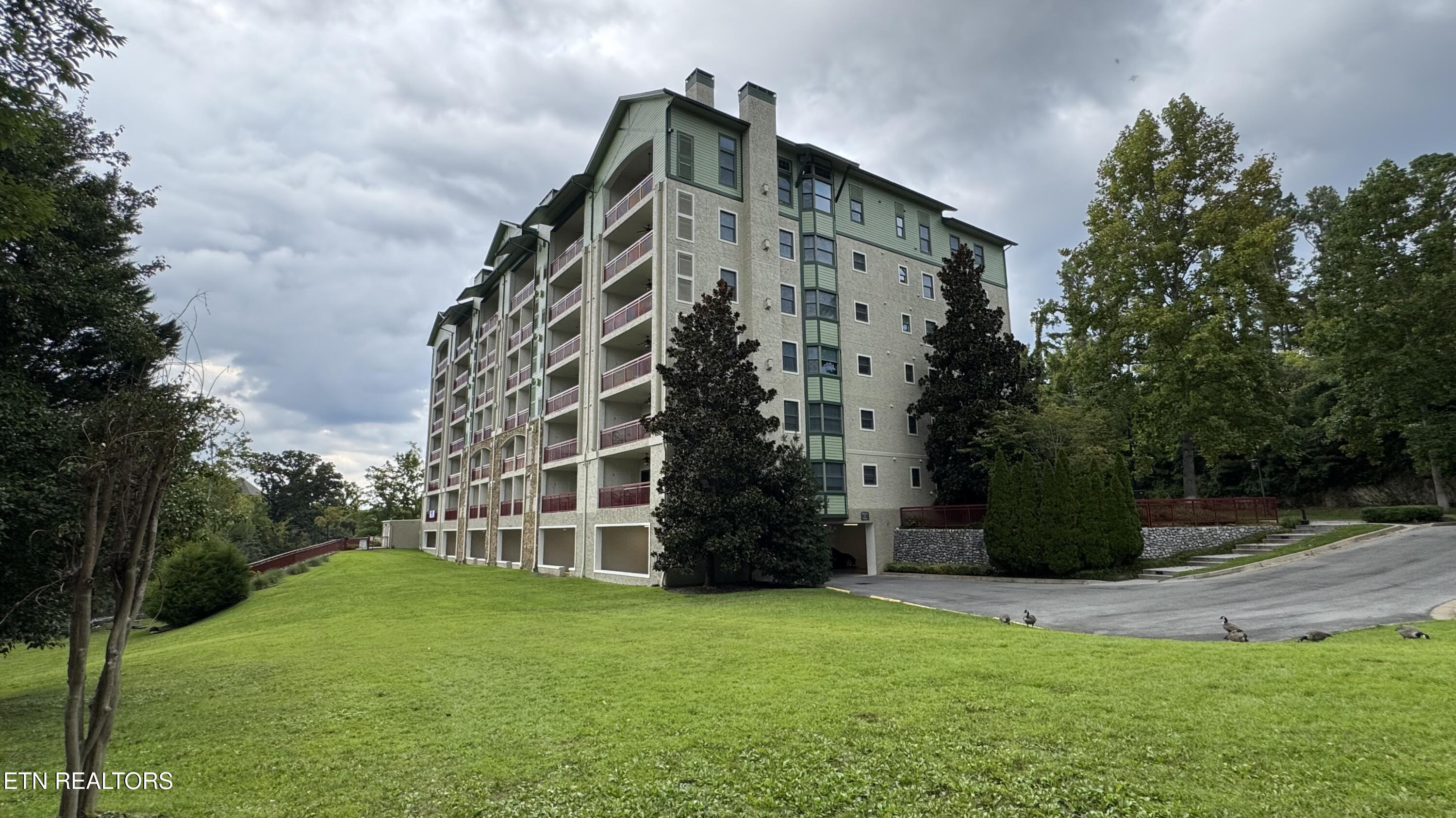 212 Dollywood Lane Unit 420 Pigeon Forge TN 37863